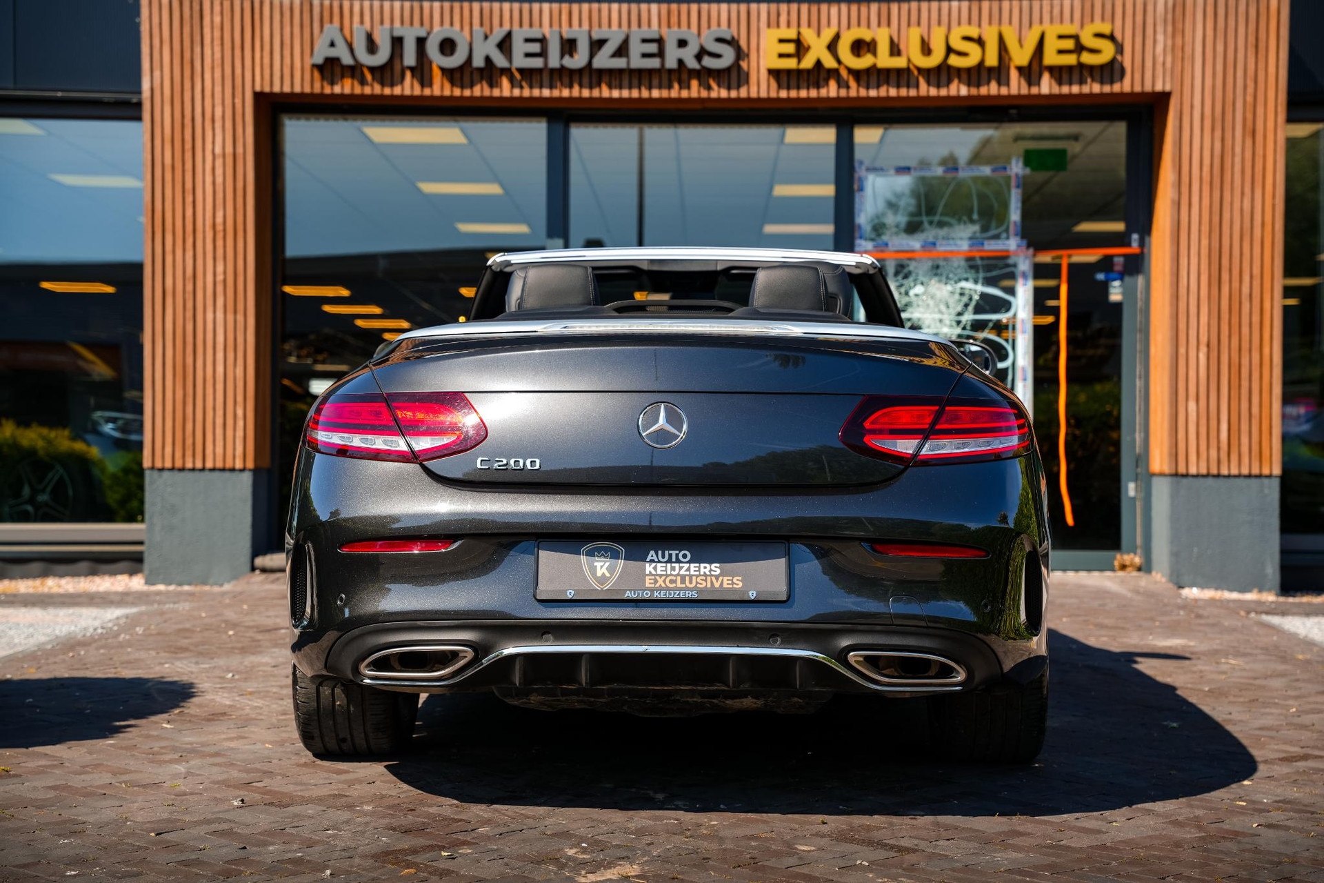 Mercedes-Benz C-Klasse Cabrio 200 AMG Line 2022  9