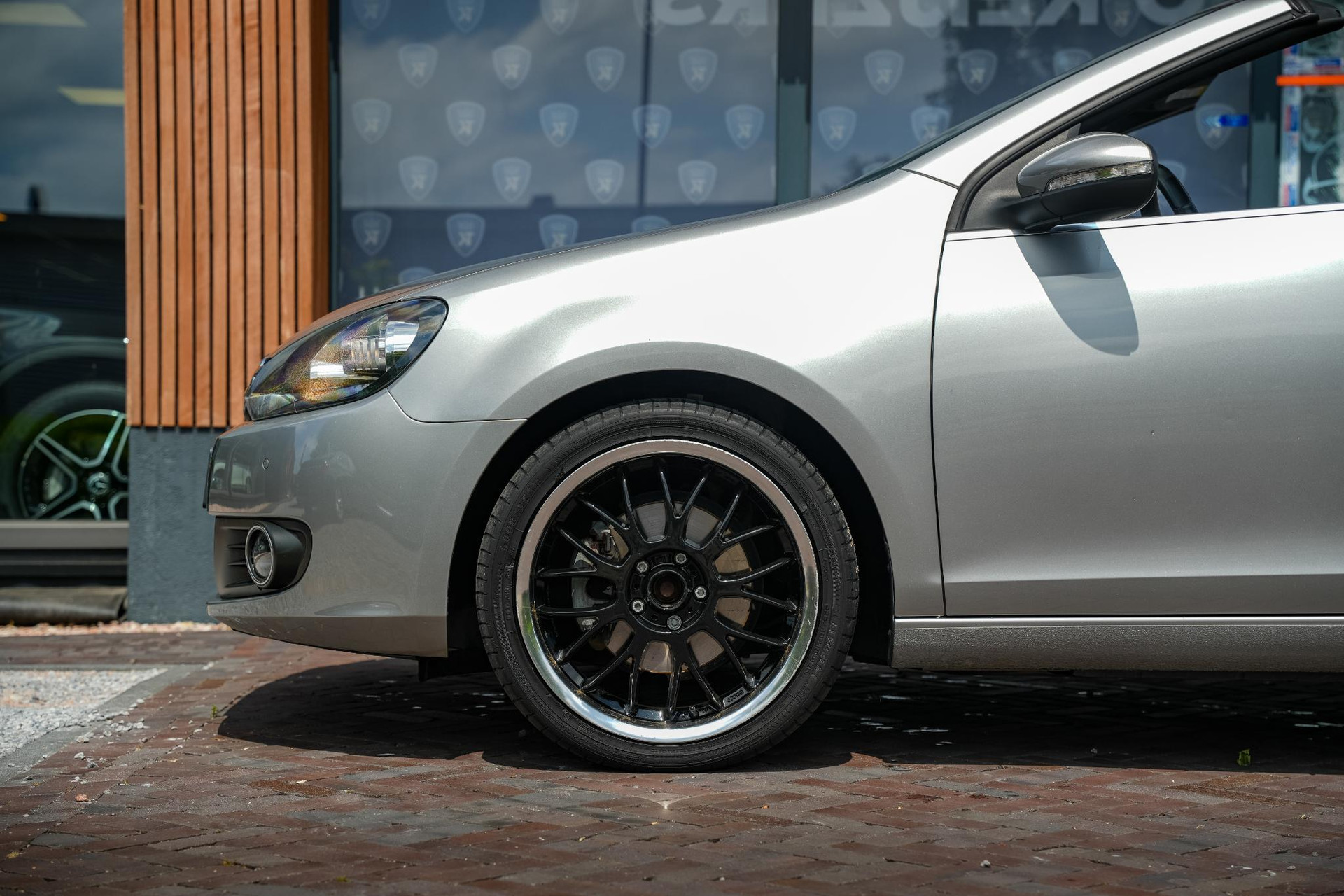 Volkswagen GOLF Cabriolet 1.2 TSI BlueMotion 2012 Tungsten silver / zwart dak 11