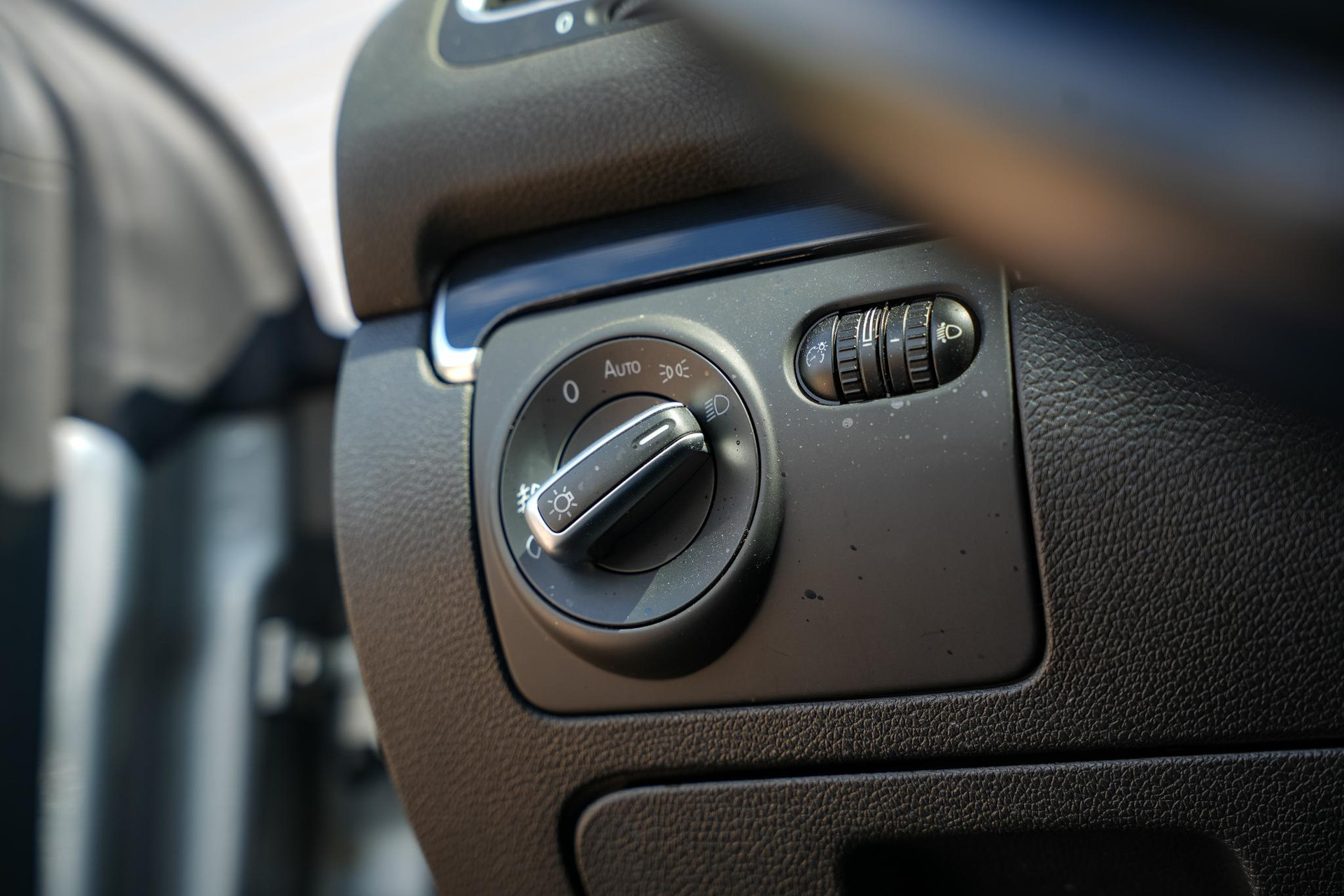 Volkswagen GOLF Cabriolet 1.2 TSI BlueMotion 2012 Tungsten silver / zwart dak 20