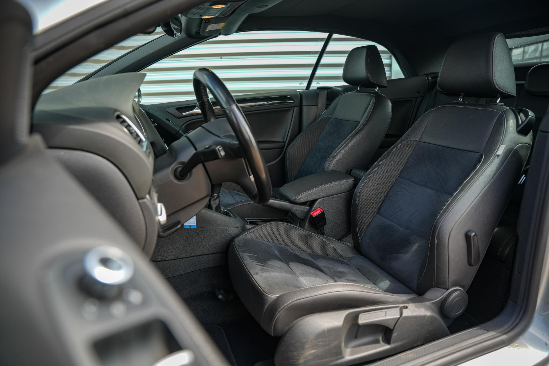 Volkswagen GOLF Cabriolet 1.2 TSI BlueMotion 2012 Tungsten silver / zwart dak 6