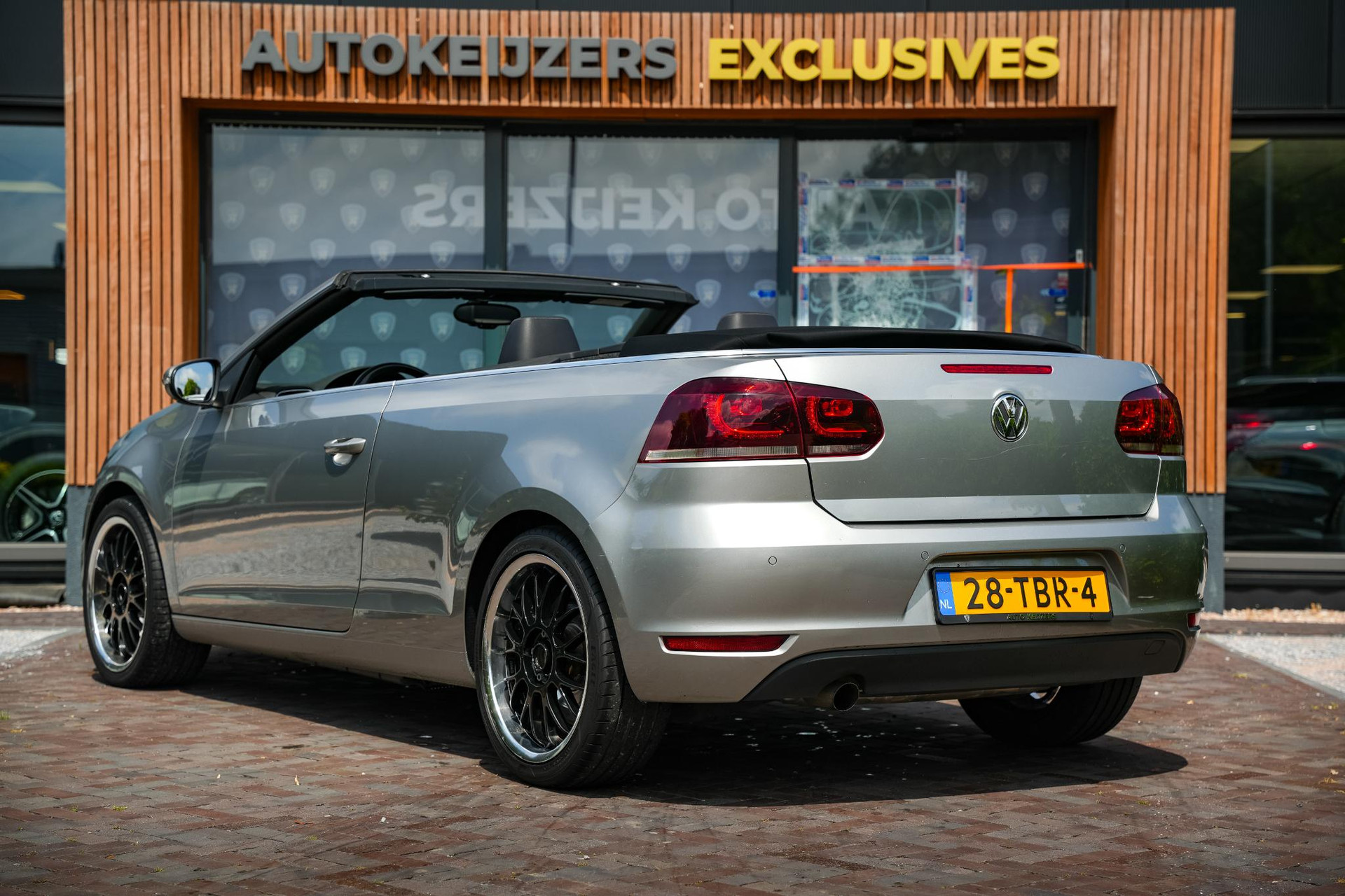 Volkswagen GOLF Cabriolet 1.2 TSI BlueMotion 2012 Tungsten silver / zwart dak 7