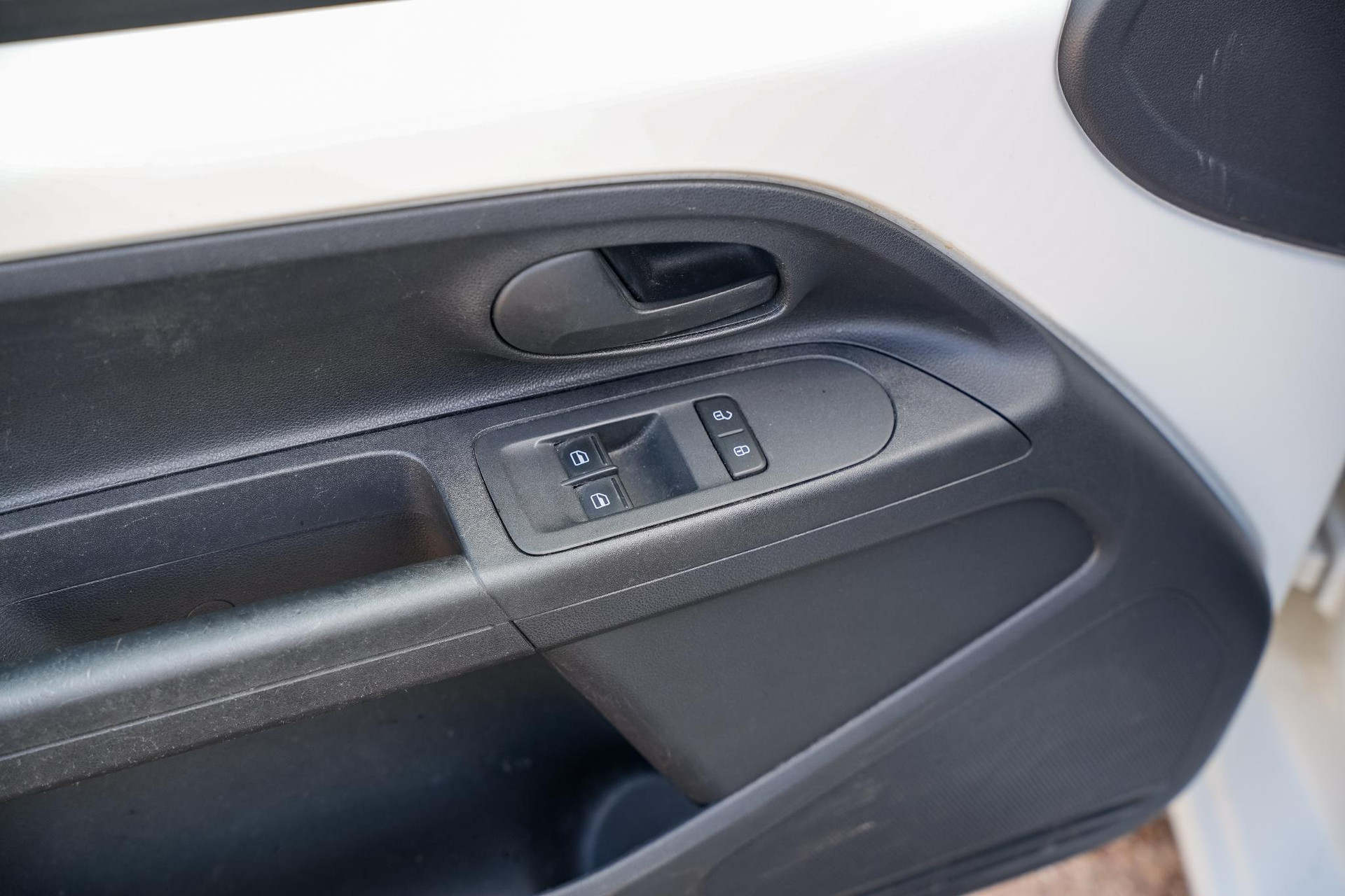 Volkswagen up! Load Up! 2016  15