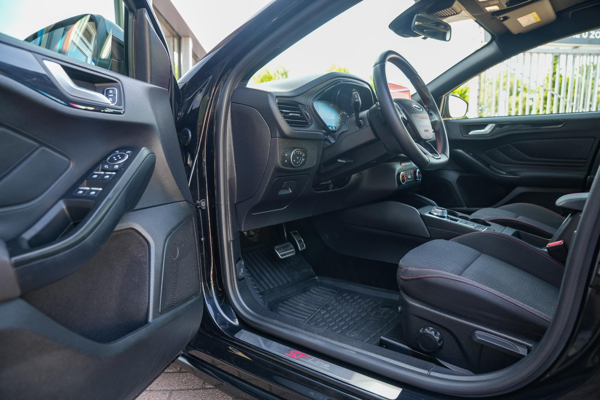 Ford Focus 1.0 EcoBoost ST-Line Automaat 2019  6