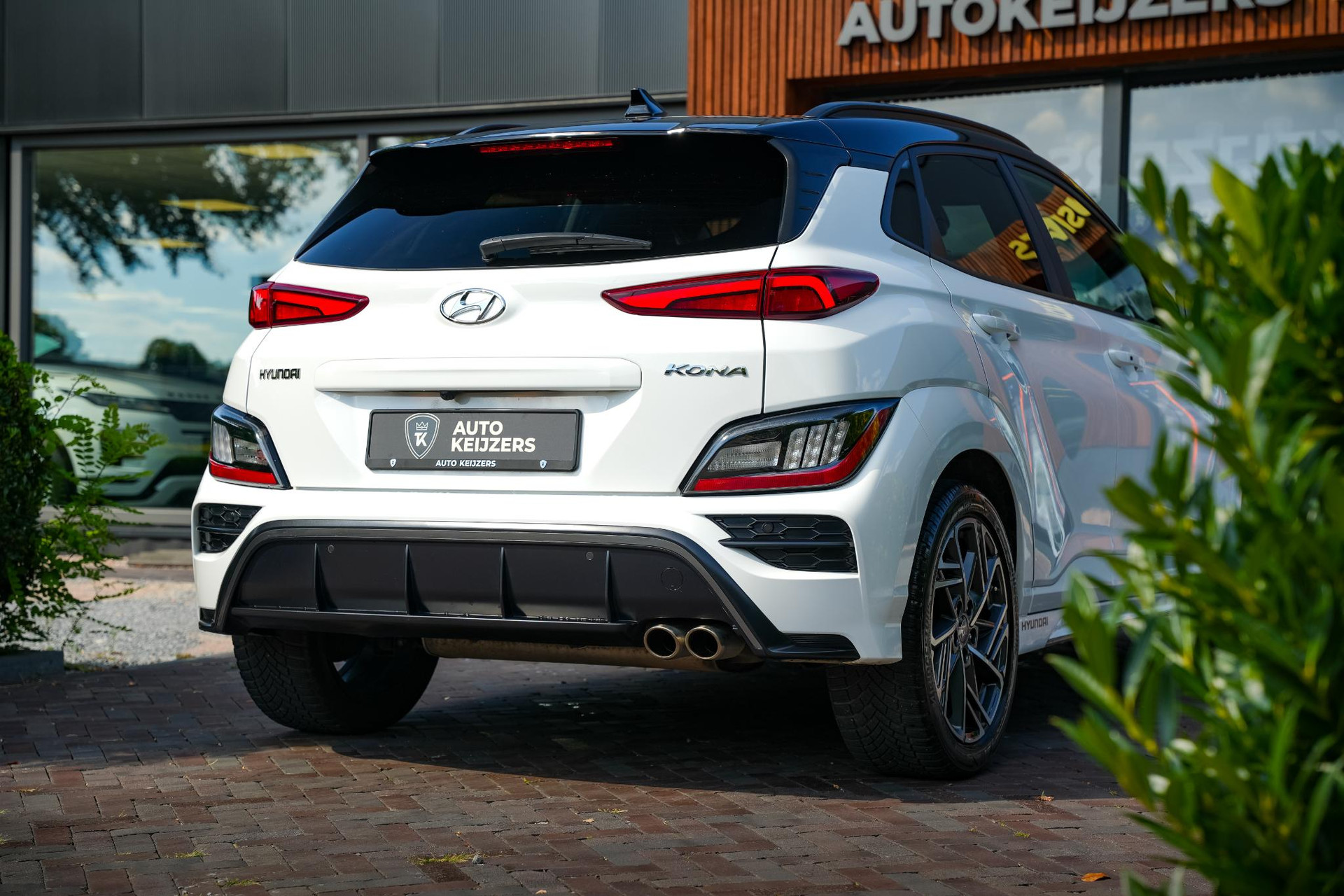 Hyundai KONA 1.6 T-GDI N-Line 2022 Atlas White (SW1) 11