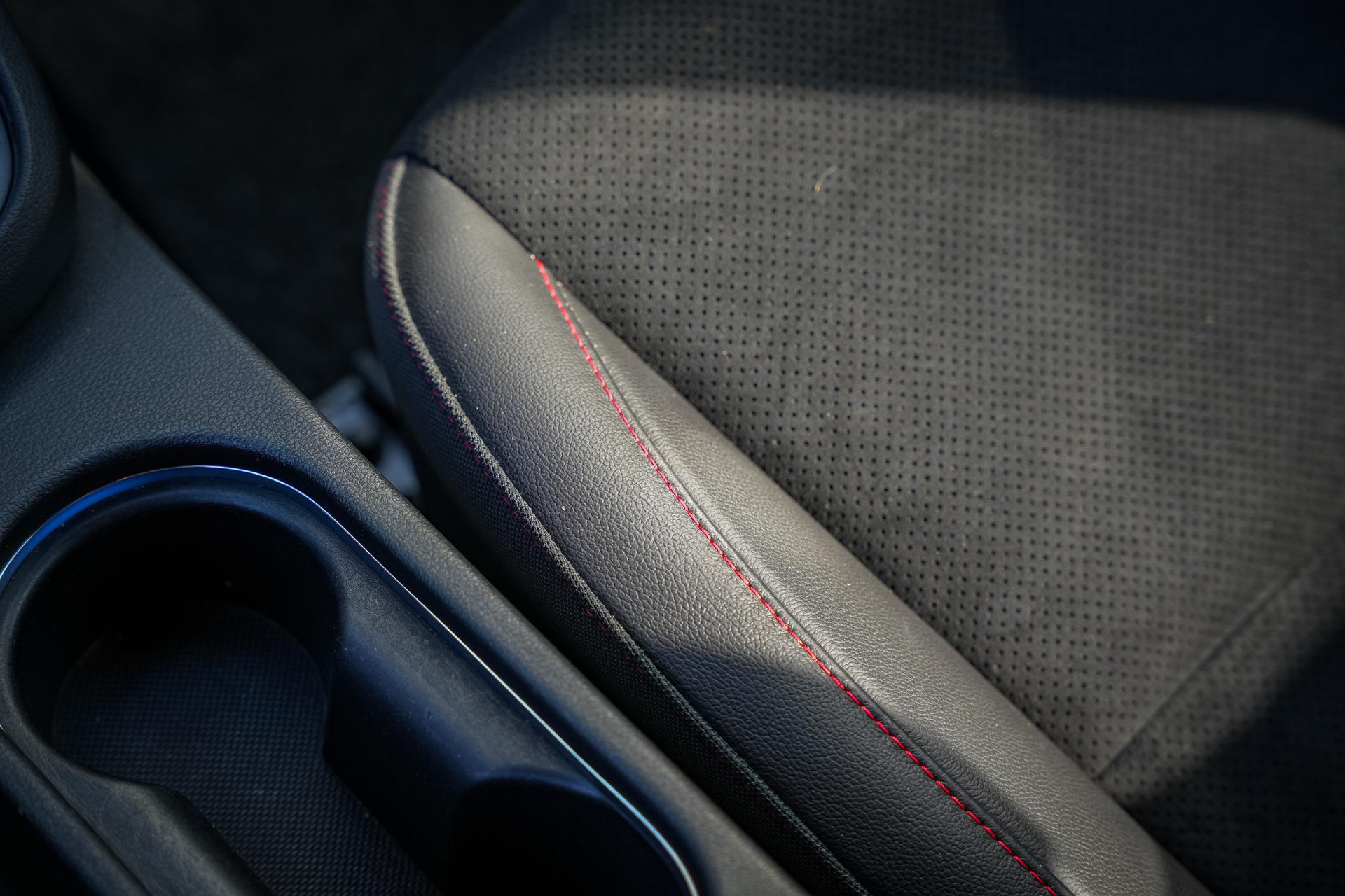 Hyundai KONA 1.6 T-GDI N-Line 2022 Atlas White (SW1) 27