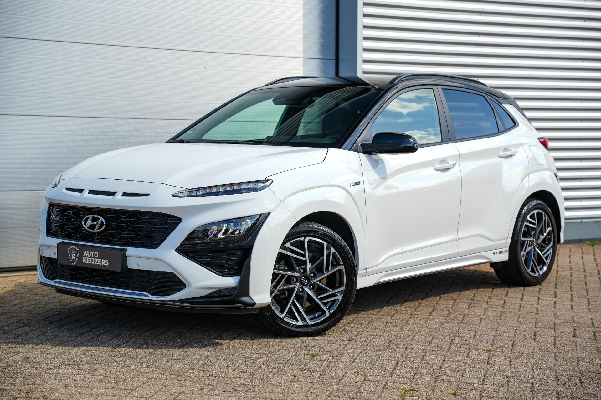 Hyundai KONA 1.6 T-GDI N-Line 2022 Atlas White (SW1) 31