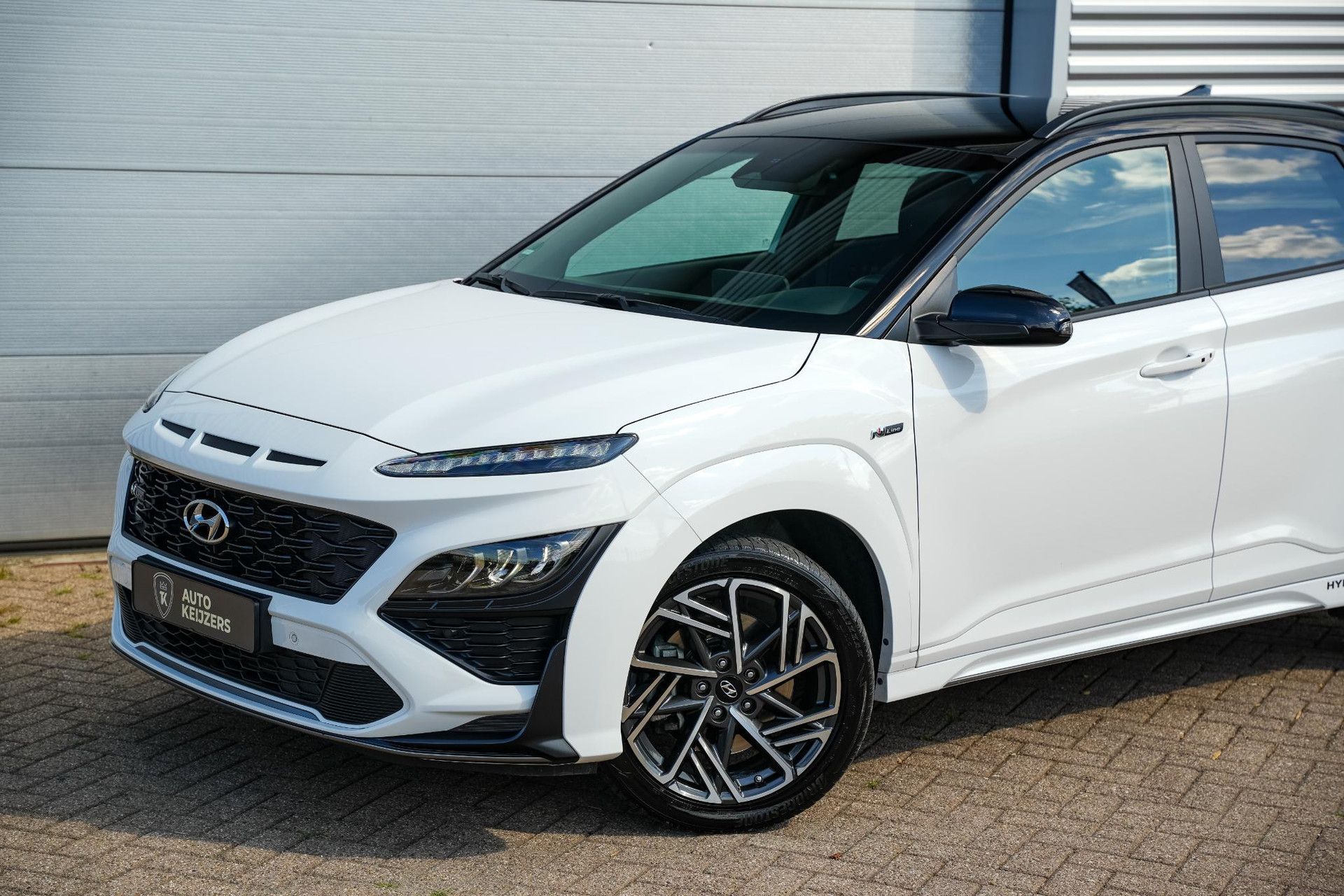 Hyundai KONA 1.6 T-GDI N-Line 2022 Atlas White (SW1) 32