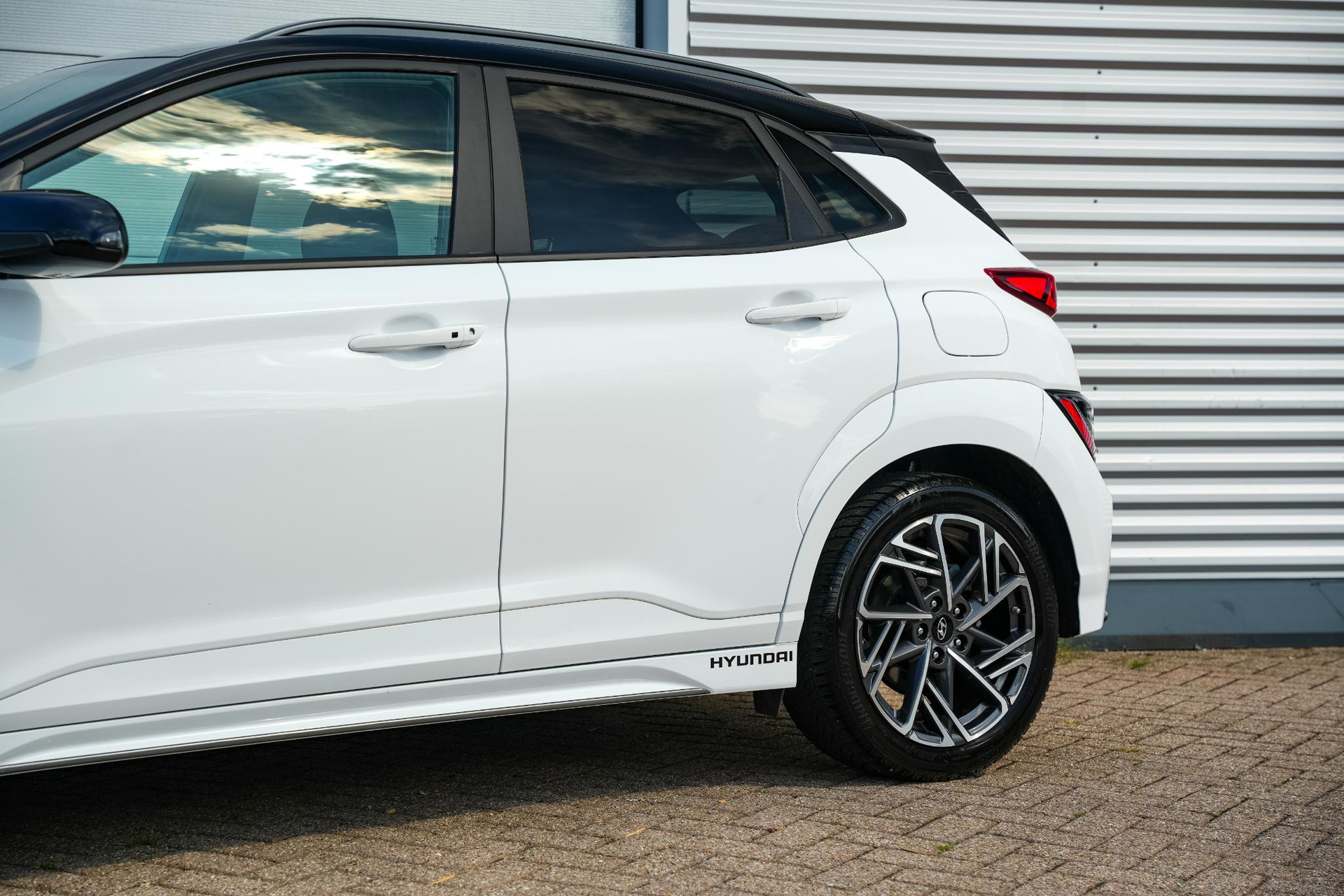 Hyundai KONA 1.6 T-GDI N-Line 2022 Atlas White (SW1) 33