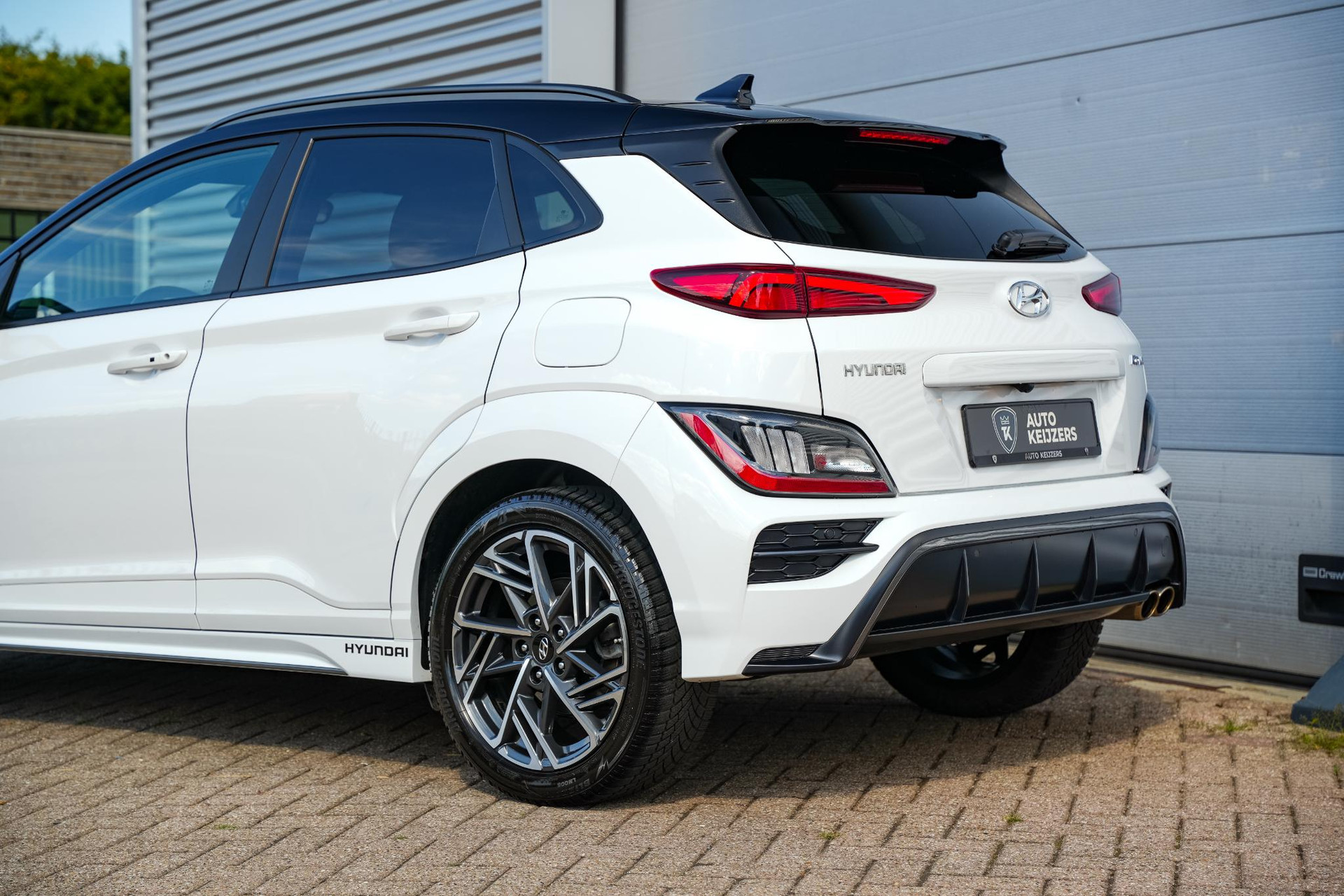 Hyundai KONA 1.6 T-GDI N-Line 2022 Atlas White (SW1) 34