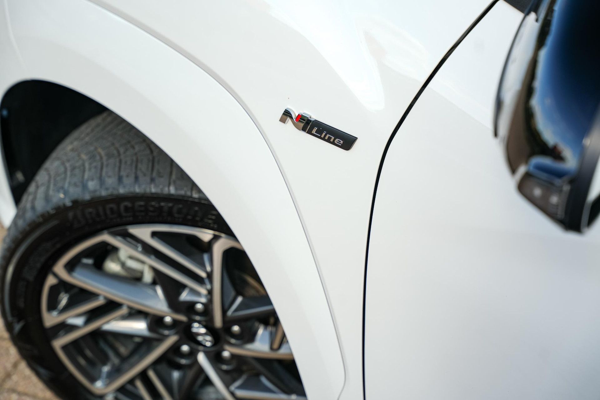 Hyundai KONA 1.6 T-GDI N-Line 2022 Atlas White (SW1) 36