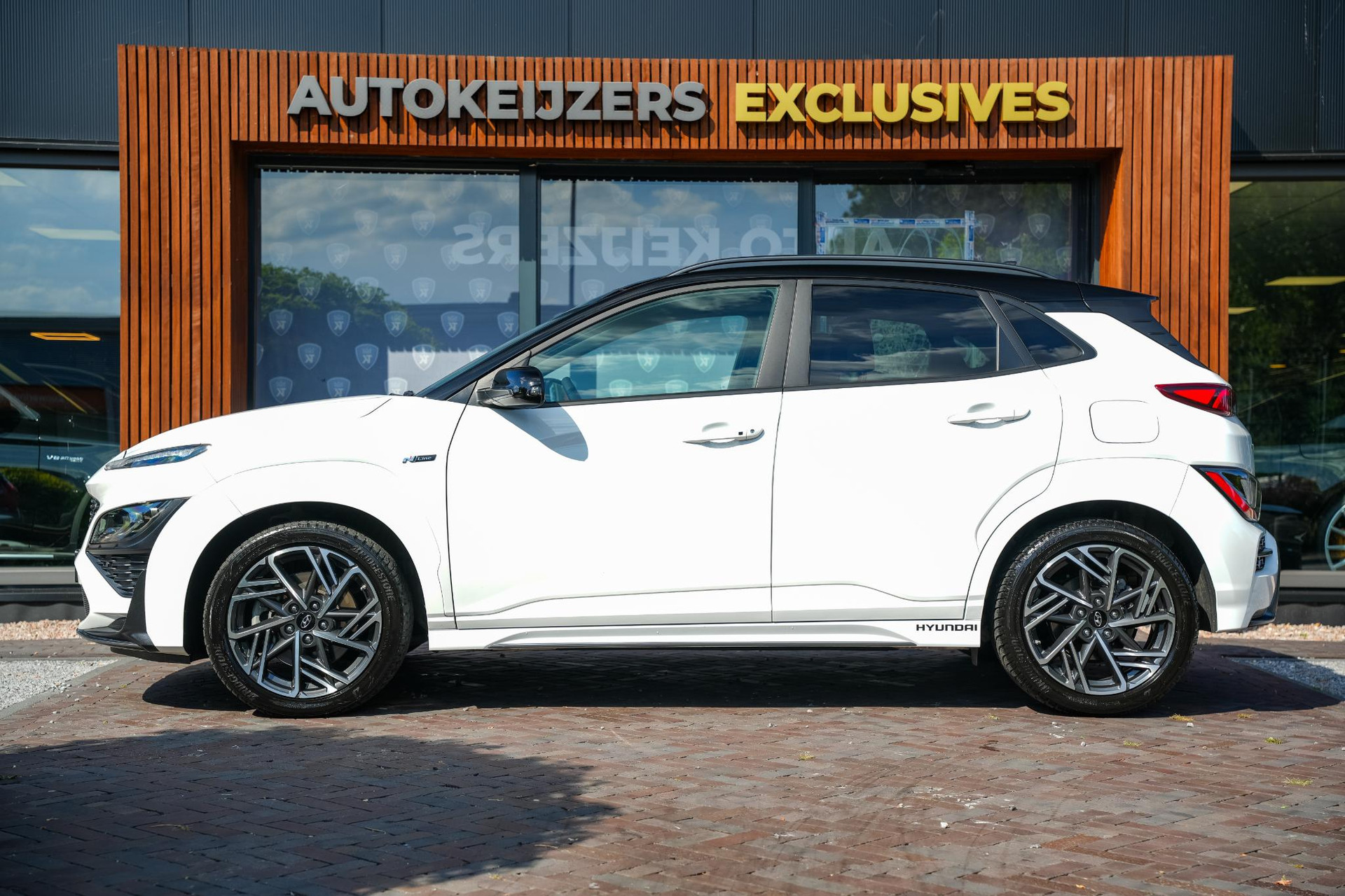 Hyundai KONA 1.6 T-GDI N-Line 2022 Atlas White (SW1) 5