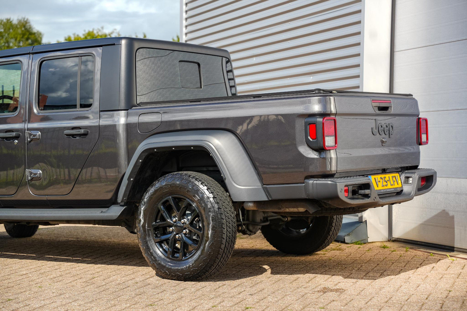 Jeep Gladiator sport 3.6 V6 2024 GRANITE CRYSTAL MET. CLEAR COAT (PAU/QAUS) 30