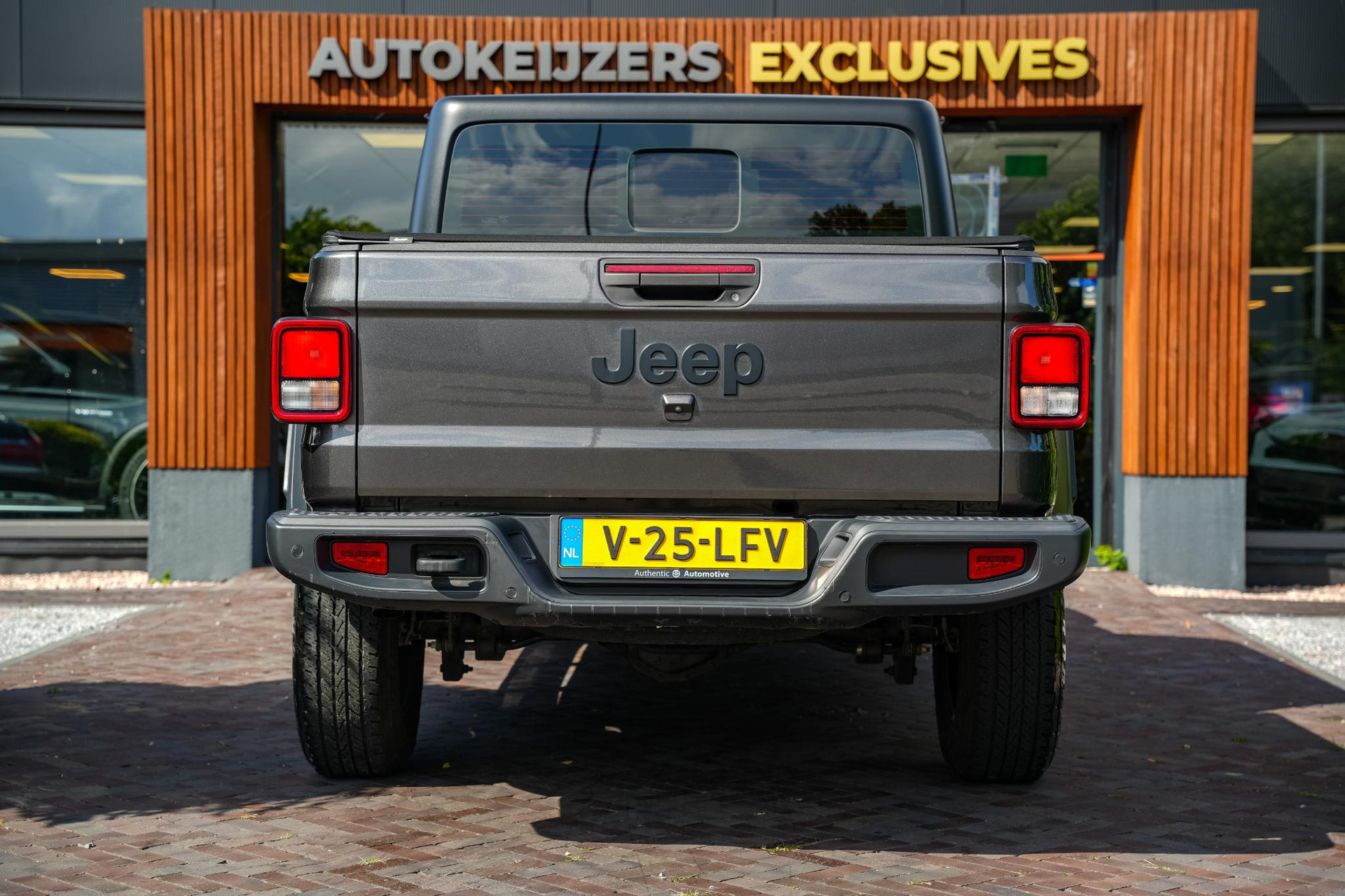 Jeep Gladiator sport 3.6 V6 2024 GRANITE CRYSTAL MET. CLEAR COAT (PAU/QAUS) 9