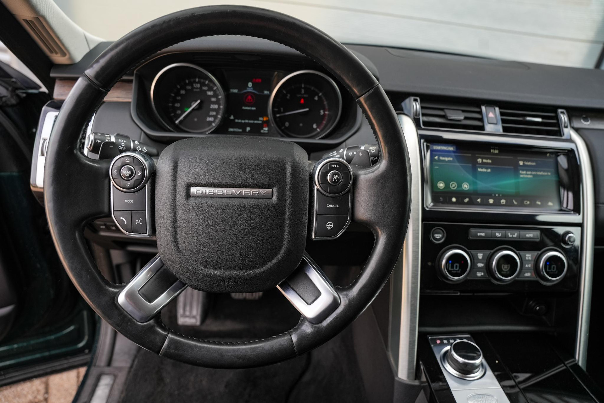 Land Rover Discovery 3.0 SDV6 HSE Luxury 2017 Groen 15