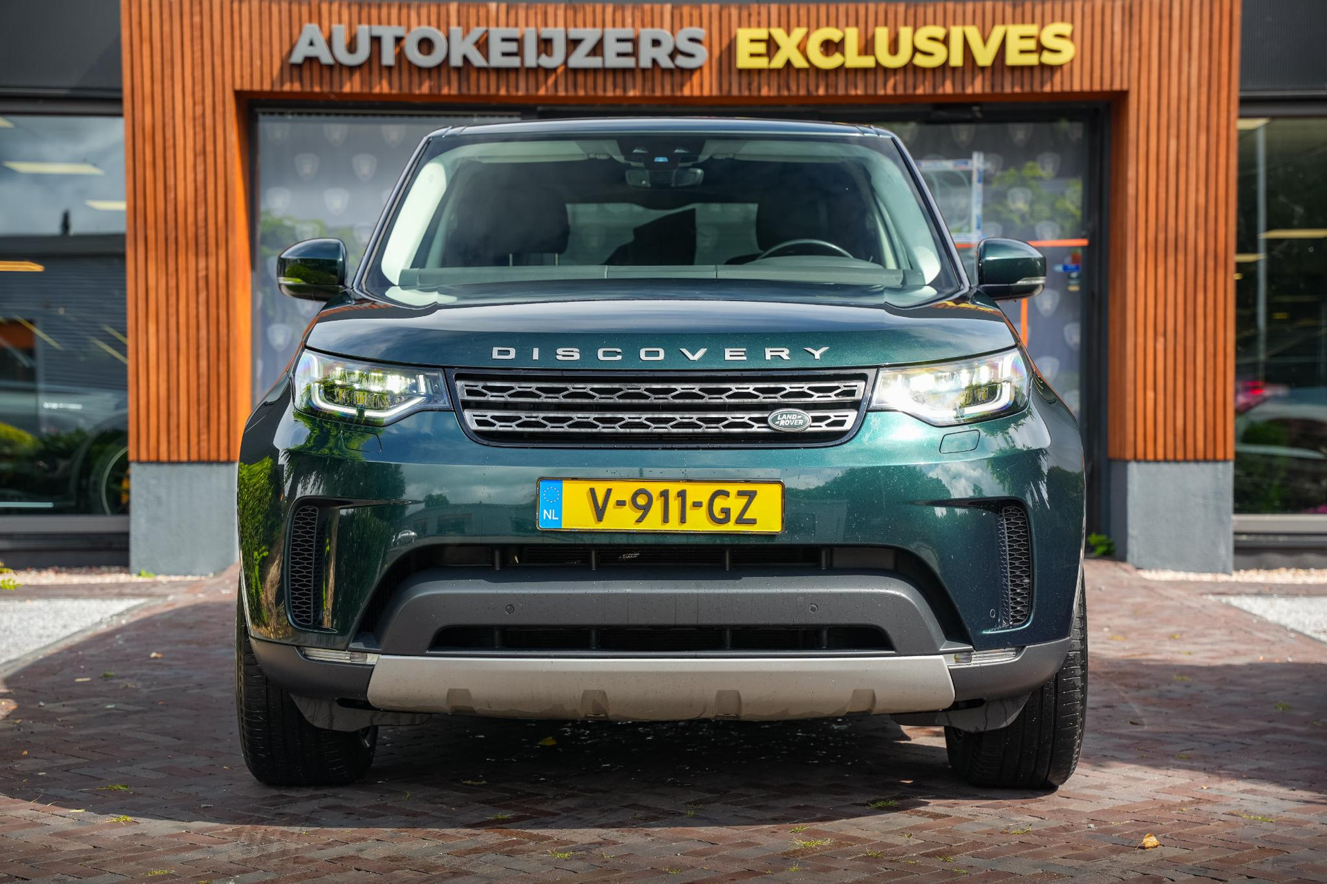 Land Rover Discovery 3.0 SDV6 HSE Luxury 2017 Groen 3