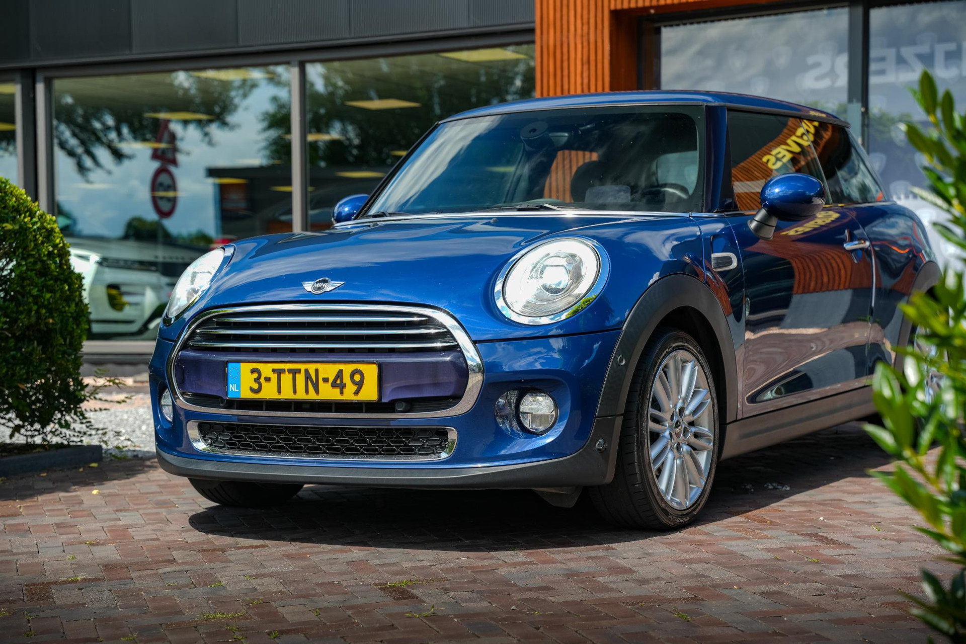 MINI 3-deurs 1.5 Cooper D Chili 2014 Deep blue metallic 12