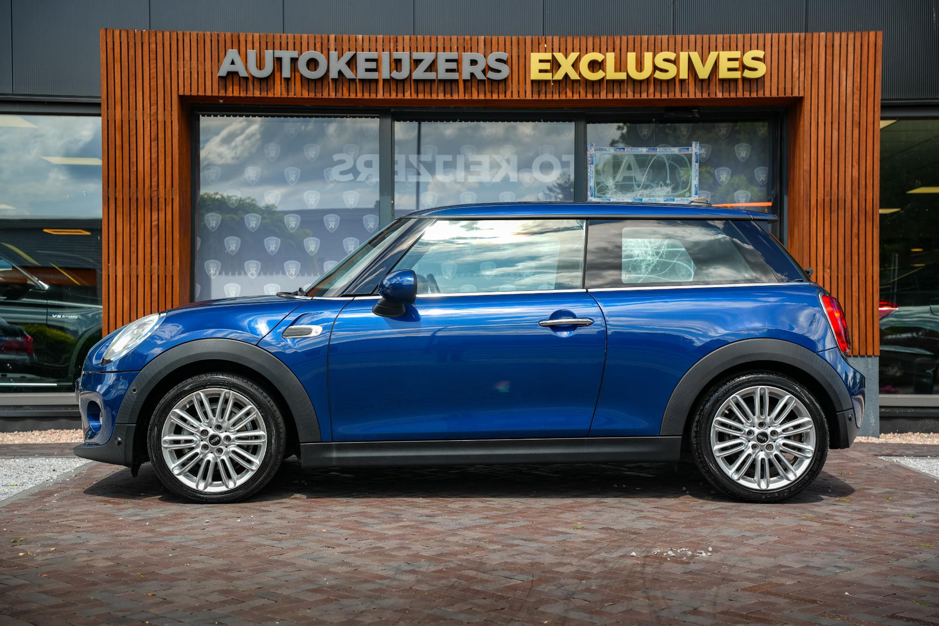 MINI 3-deurs 1.5 Cooper D Chili 2014 Deep blue metallic 5