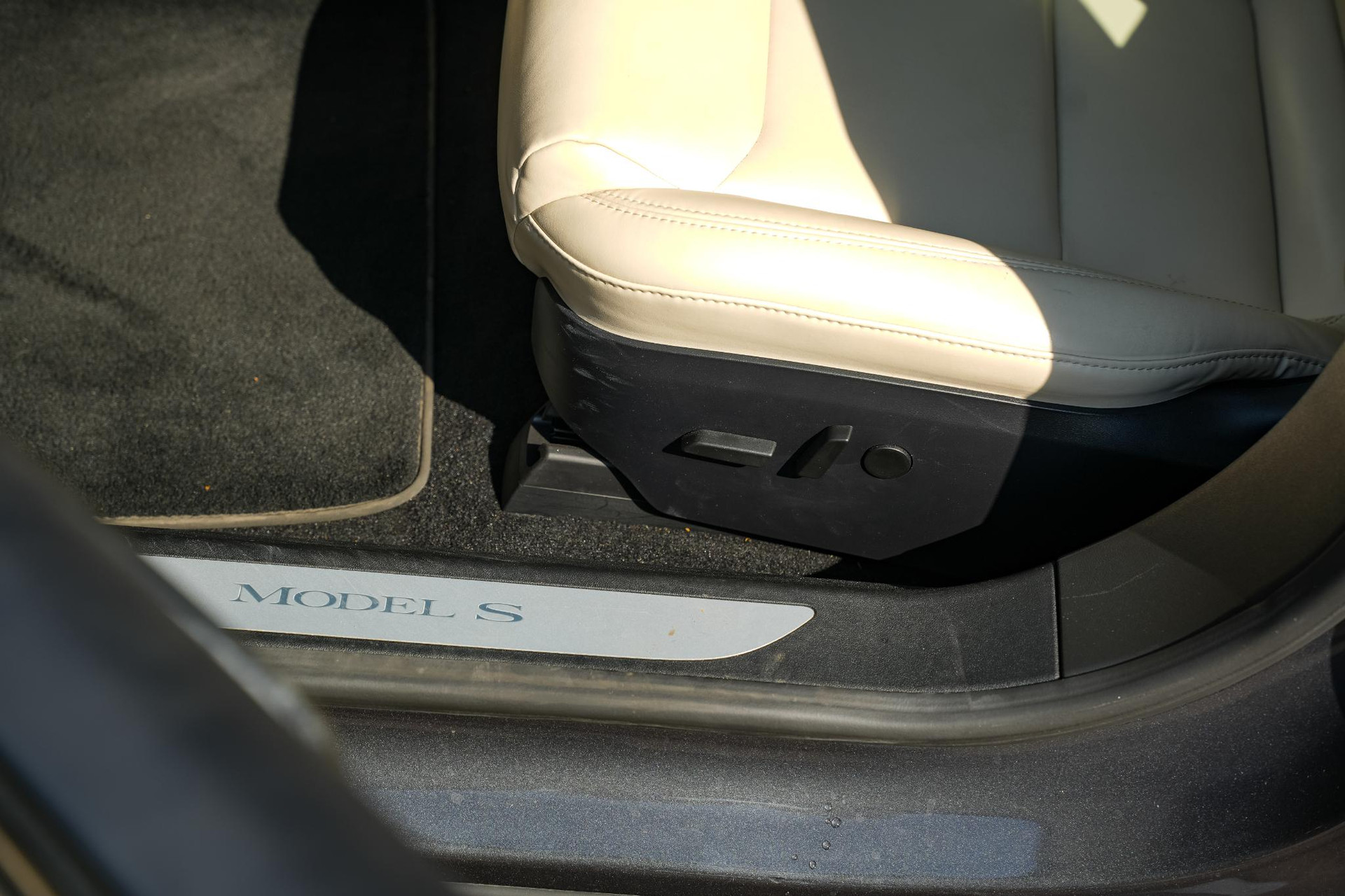 Tesla Model S Long Range 2020 Midnight silver metallic 25