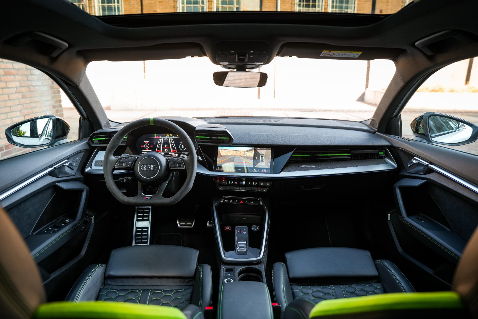 Audi RS3 Limousine 2.5 TFSI RS 3 quattro 2023 Mauritius blue pearl effect (2Y) 17