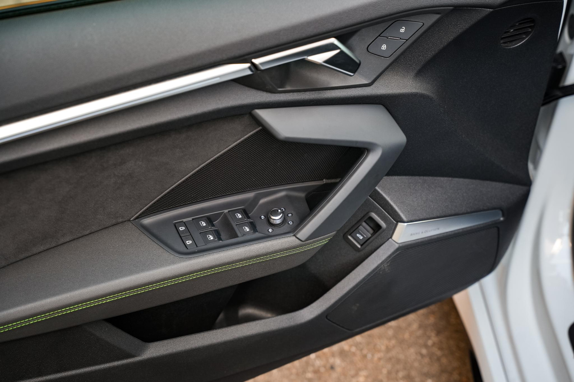 Audi RS3 Limousine 2.5 TFSI RS 3 quattro 2023 Mauritius blue pearl effect (2Y) 20