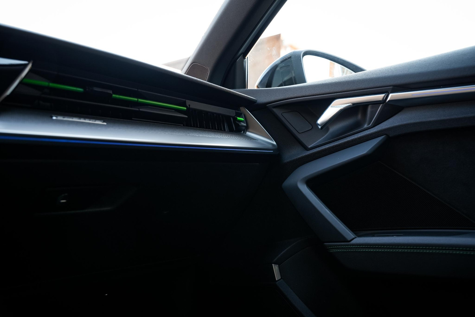 Audi RS3 Limousine 2.5 TFSI RS 3 quattro 2023 Mauritius blue pearl effect (2Y) 31