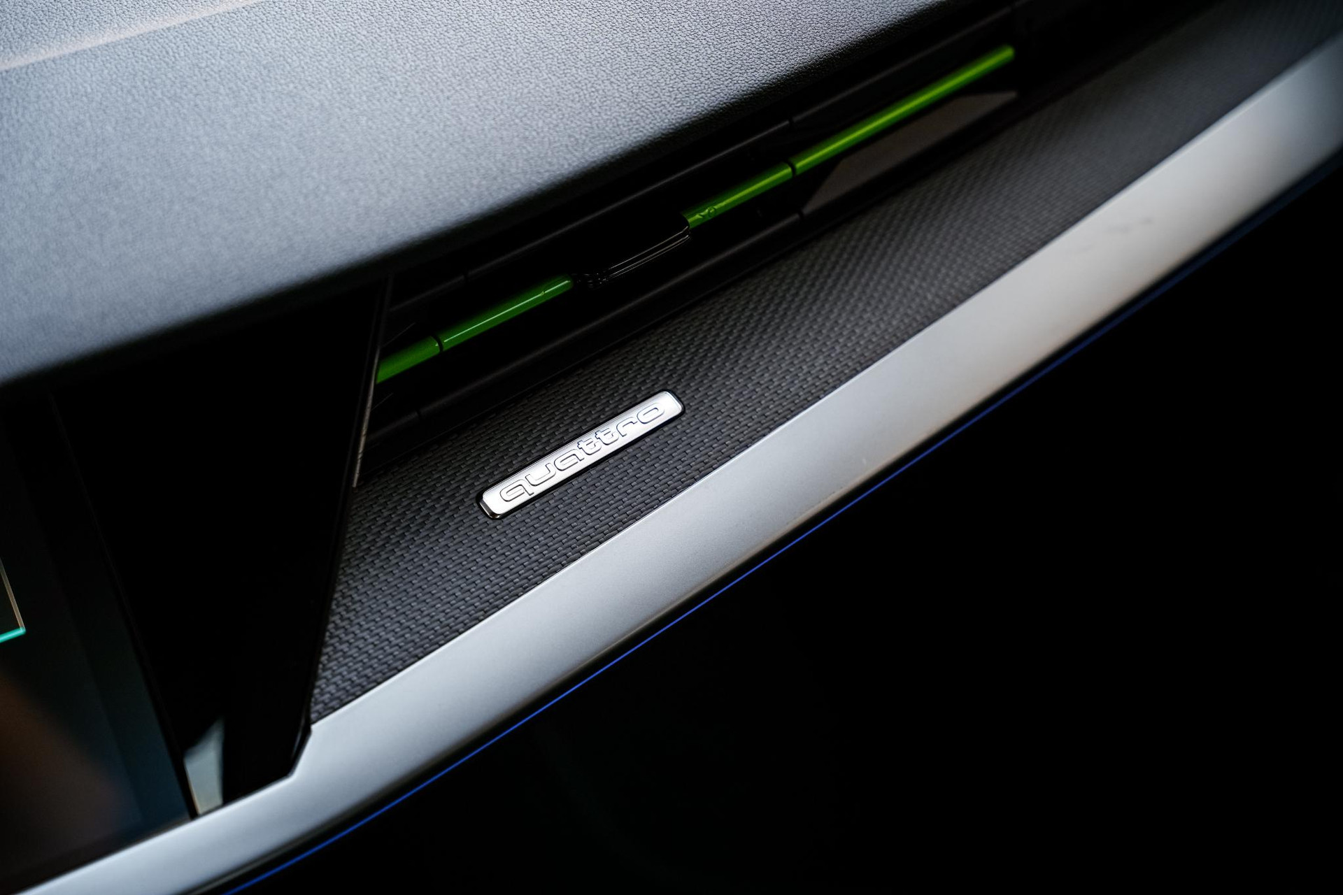 Audi RS3 Limousine 2.5 TFSI RS 3 quattro 2023 Mauritius blue pearl effect (2Y) 32