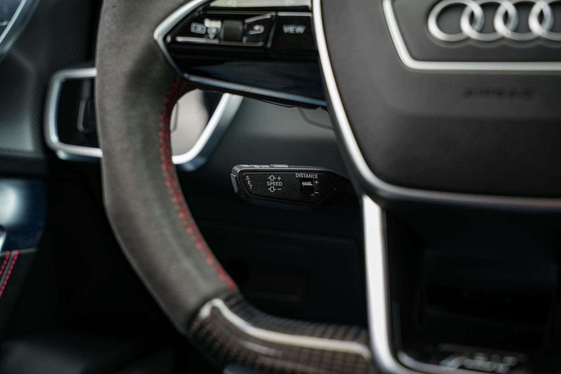 Audi RS6 Avant RS 6 TFSI quattro 2019 Mythoszwart metallic 21