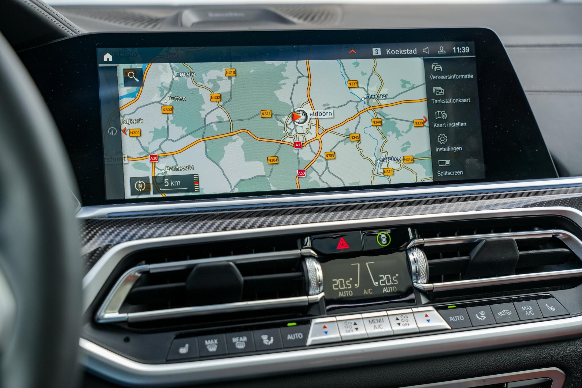 BMW X5 xDrive45e High Executive 2021 Saphirschwarz metallic 18