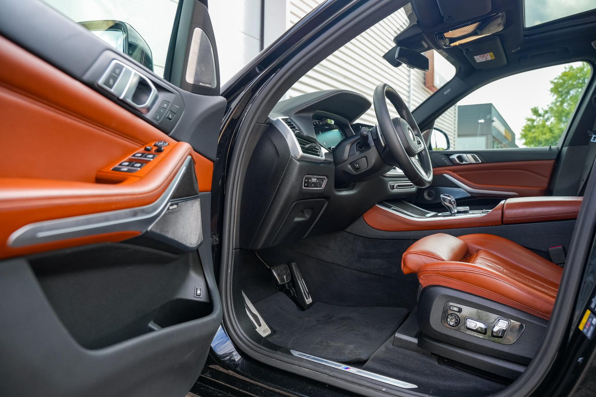 BMW X5 xDrive45e High Executive 2021 Saphirschwarz metallic 6