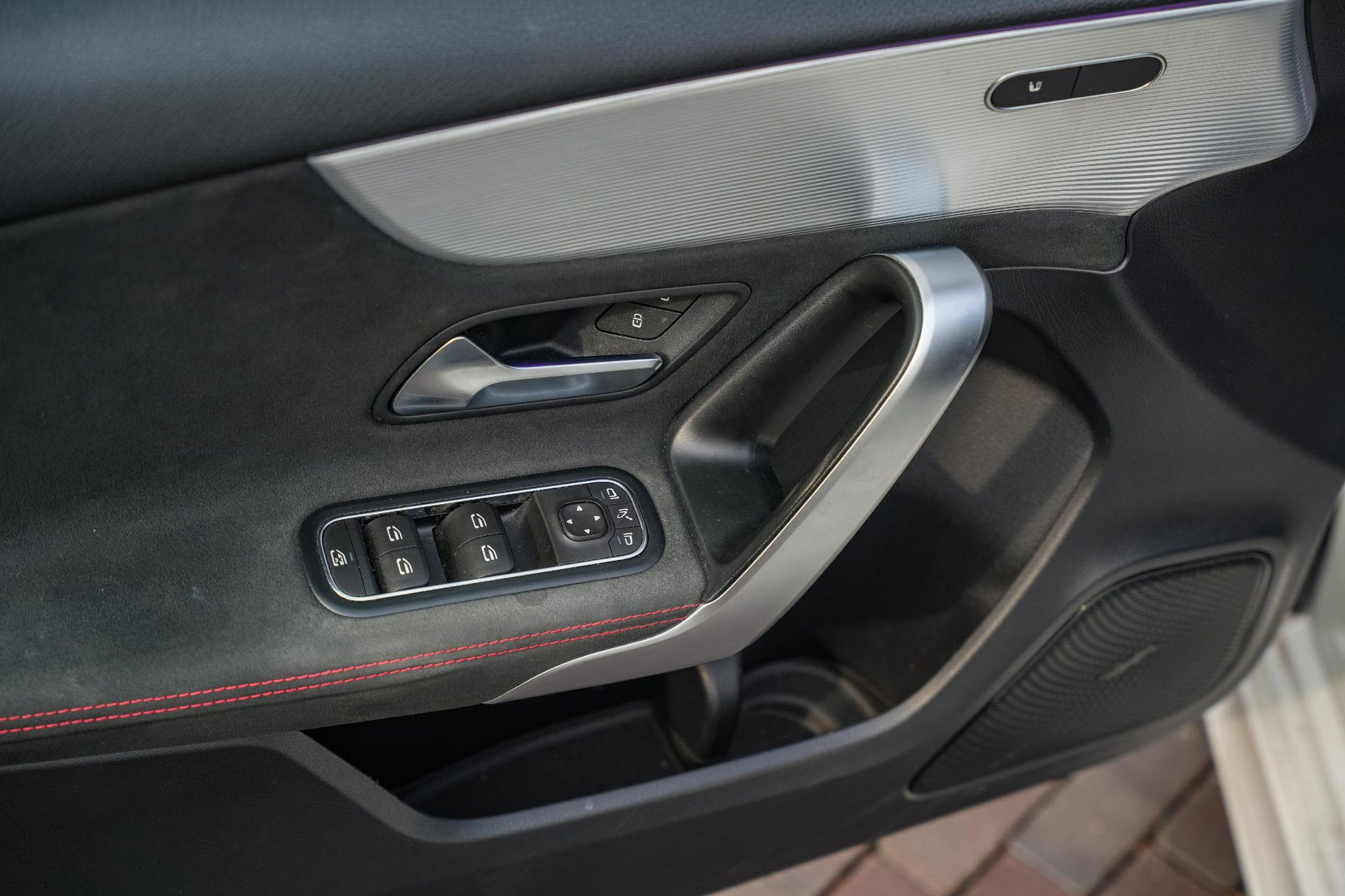 Mercedes-Benz A-Klasse 250 Premium Plus 2018 POLAR WHITE - STANDARD FINISH (149U) 14