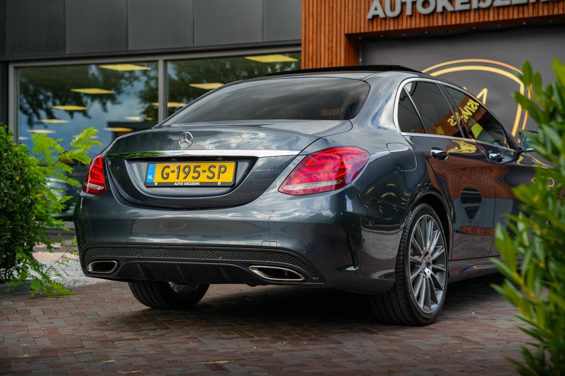 Mercedes-Benz C-Klasse 200 Prestige 2014 TENORITE GRAY METALLIC PAINT (755U) 11