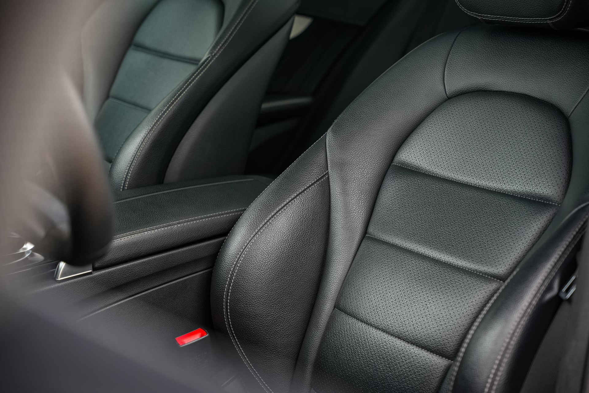 Mercedes-Benz C-Klasse 200 Prestige 2014 TENORITE GRAY METALLIC PAINT (755U) 26