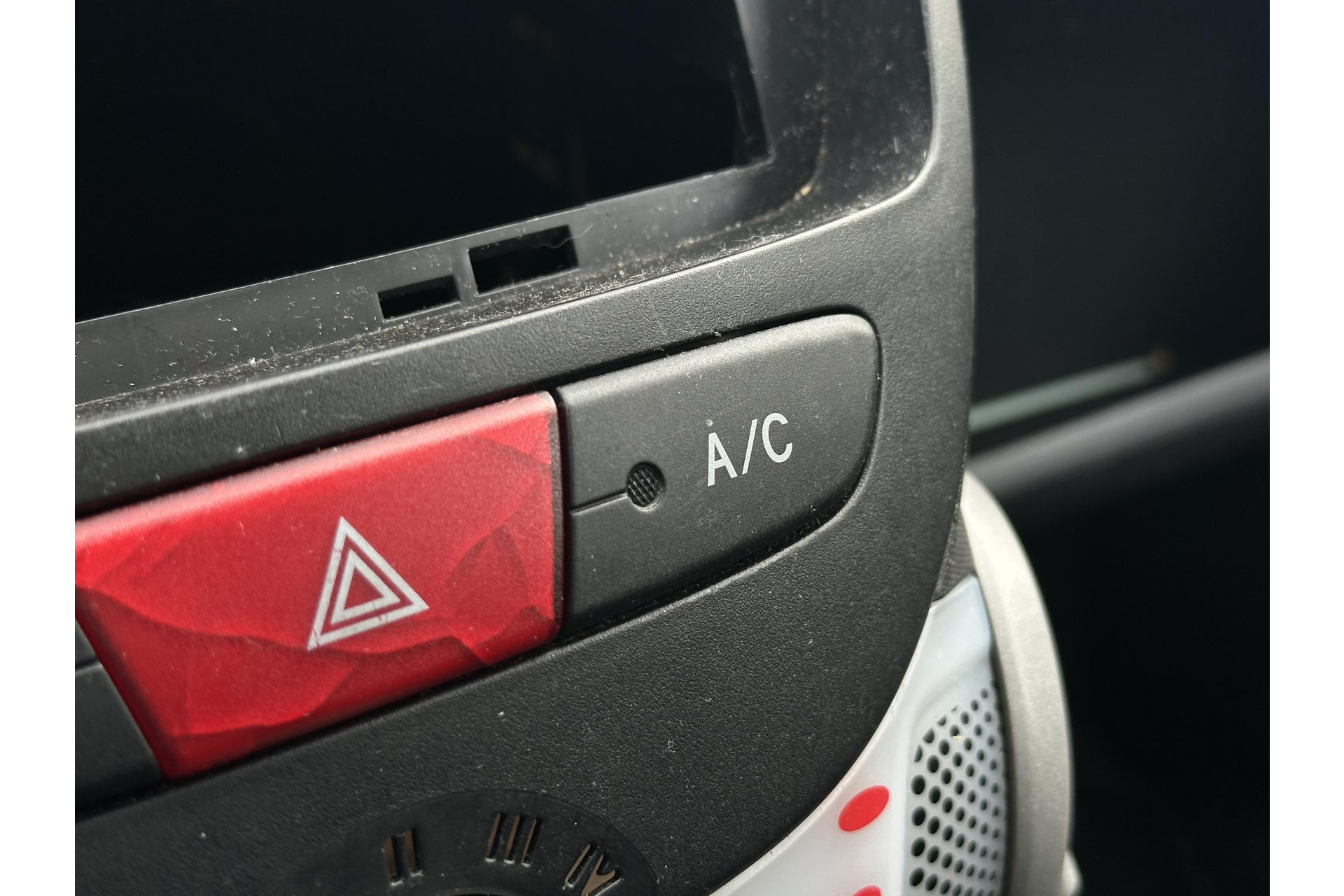 Peugeot 107 1.0 Active 2012 PLUM PAINT (KPH) 9