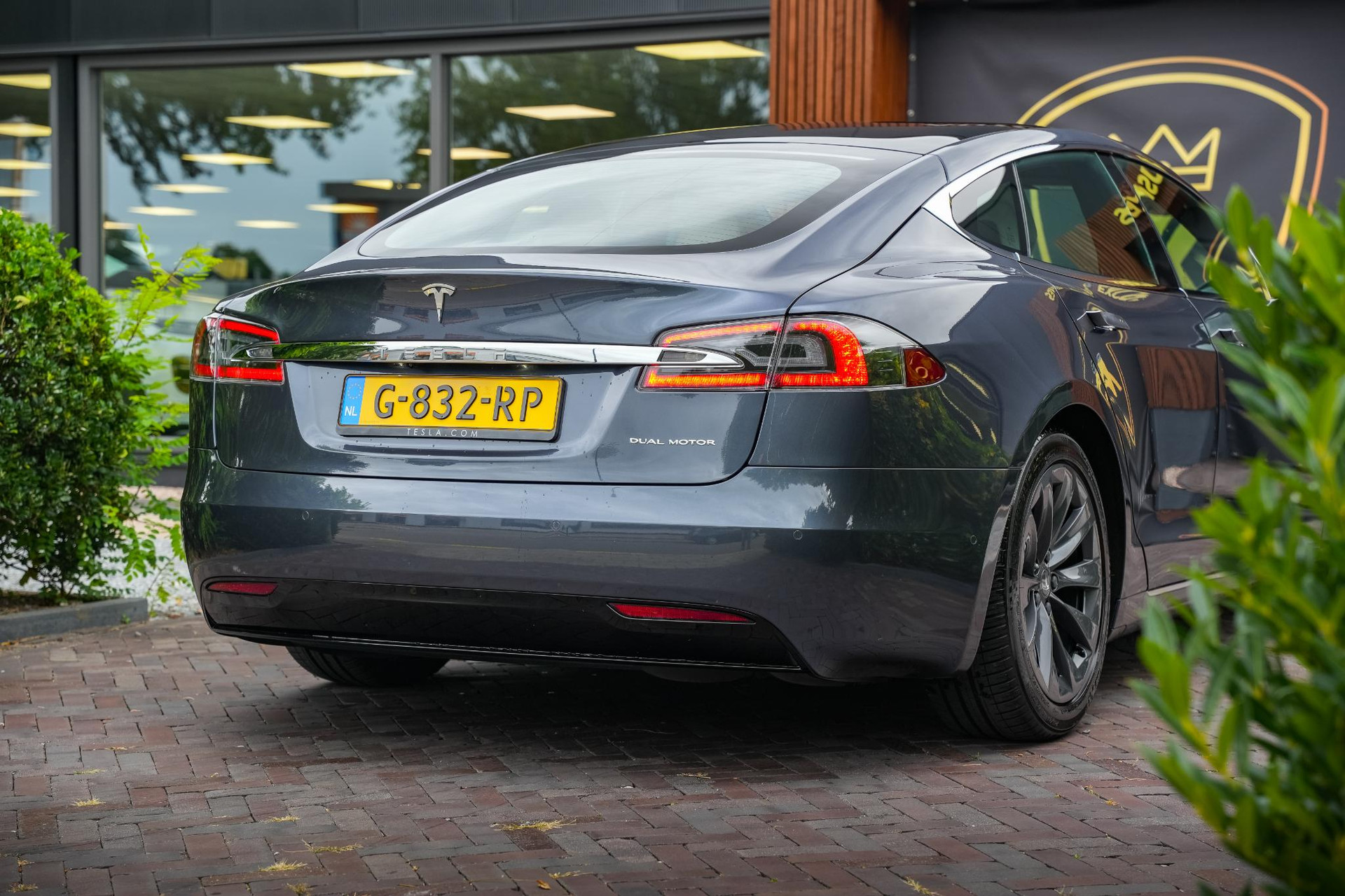 Tesla Model S Long Range 2019  11