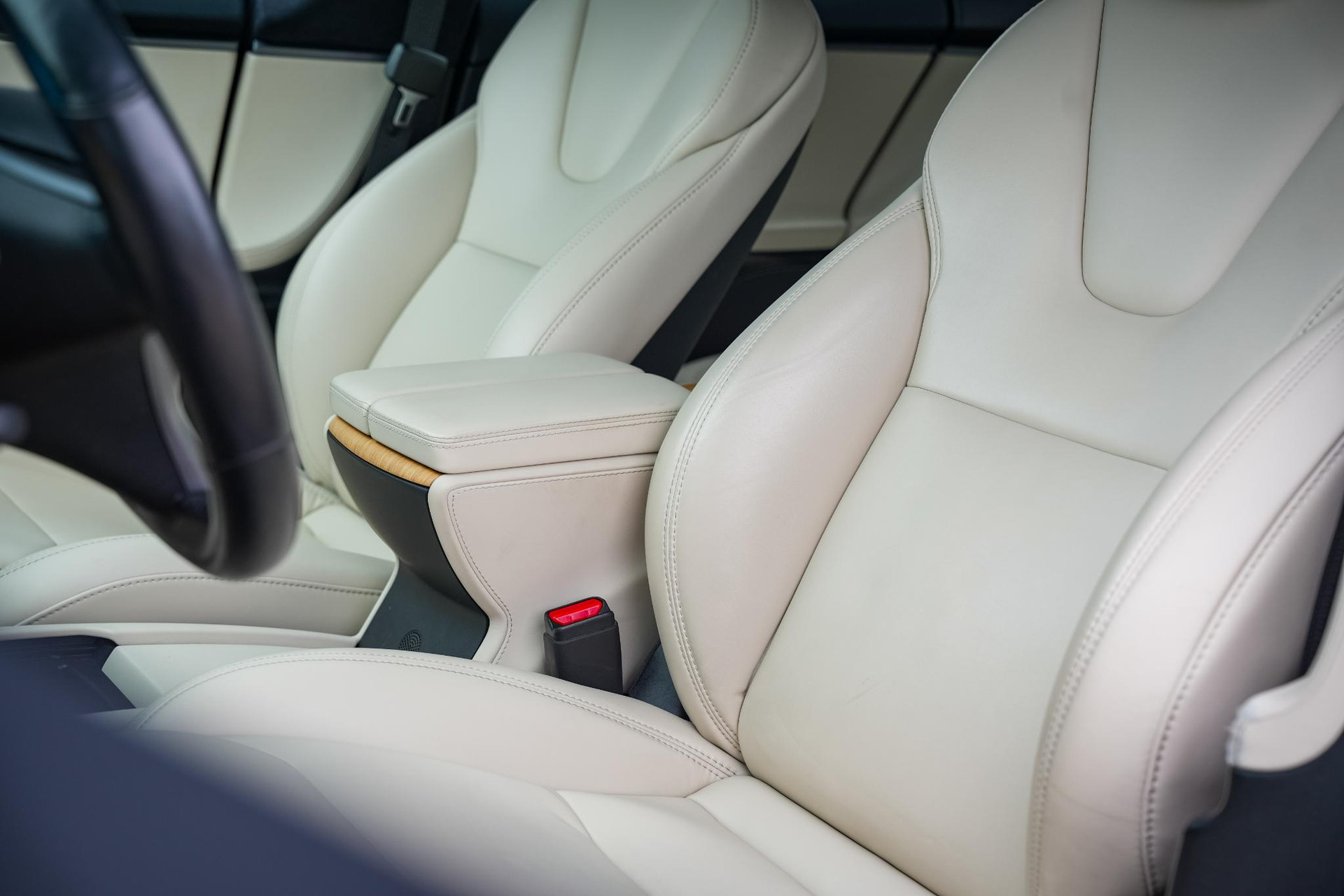 Tesla Model S Long Range 2019  23