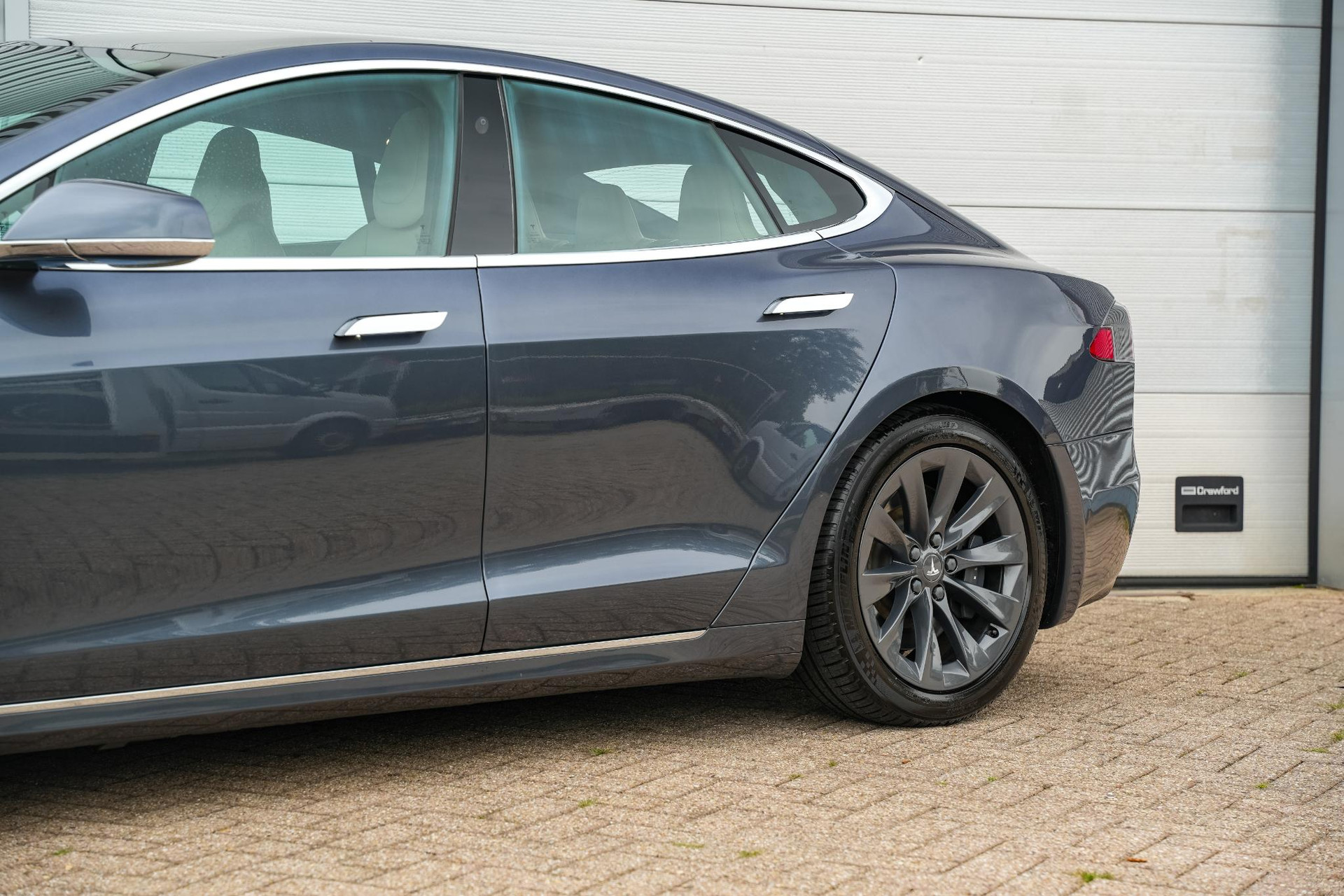 Tesla Model S Long Range 2019  29