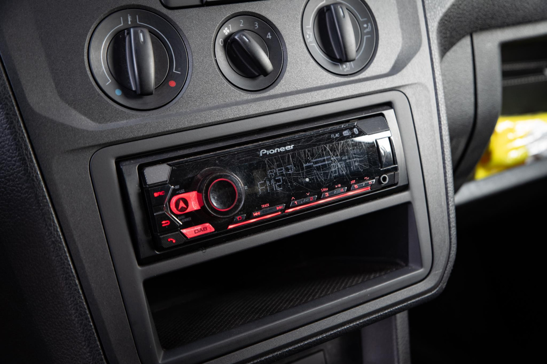 Volkswagen Caddy 1.4 TGI EcoFuel Maxi 2019 Candy white 19