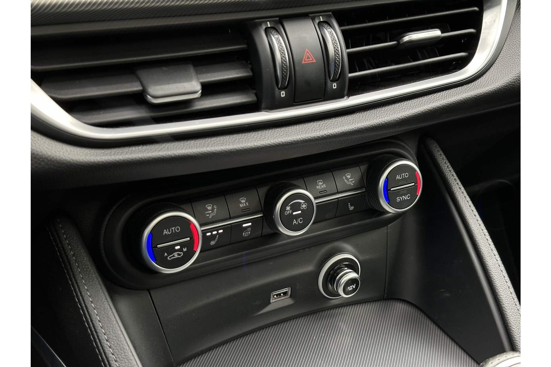 Alfa Romeo Stelvio 2.0 T AWD Veloce 2022  26