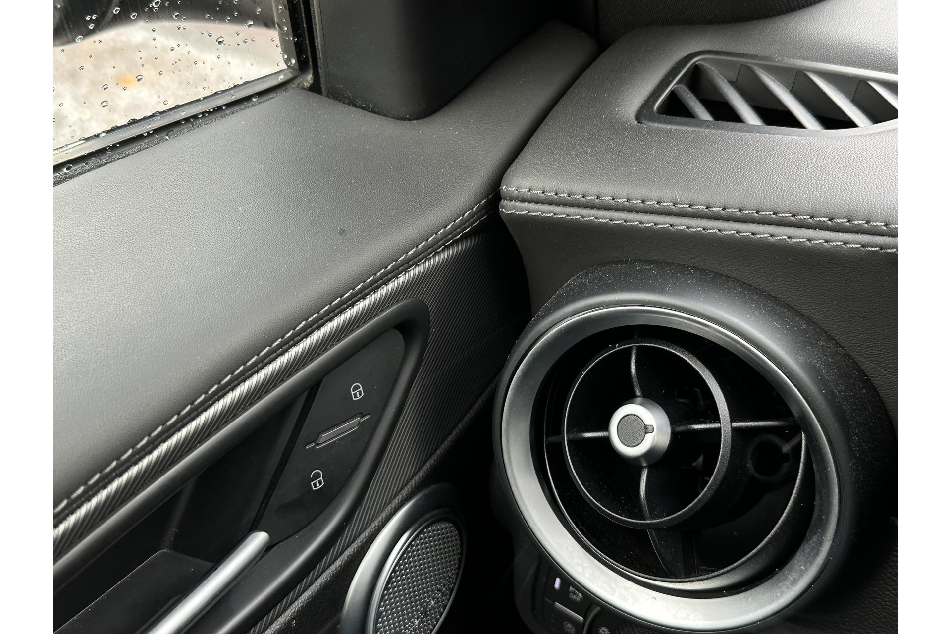 Alfa Romeo Stelvio 2.0 T AWD Veloce 2022  32