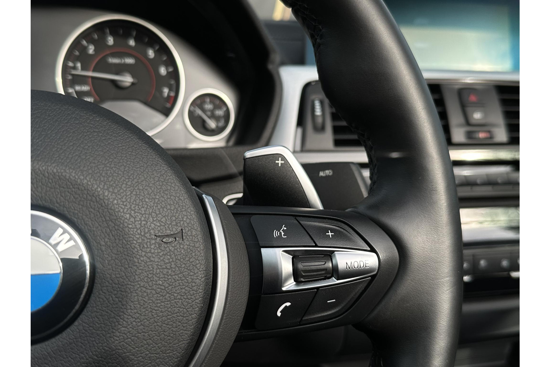 BMW 4 Serie Cabrio 430i High Executive 2020 BLACK SAPPHIRE METALLIC (475) 25