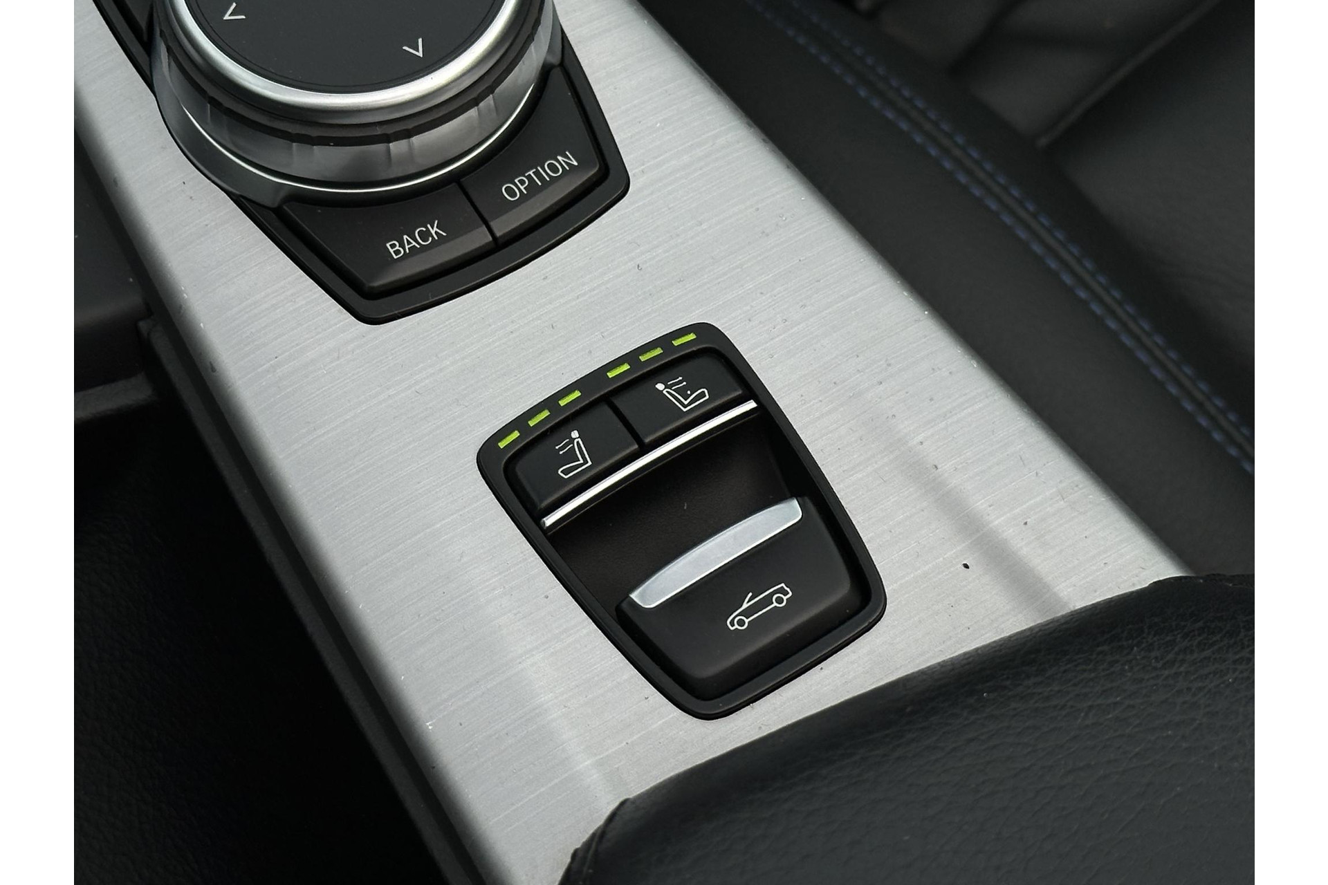 BMW 4 Serie Cabrio 430i High Executive 2020 BLACK SAPPHIRE METALLIC (475) 30