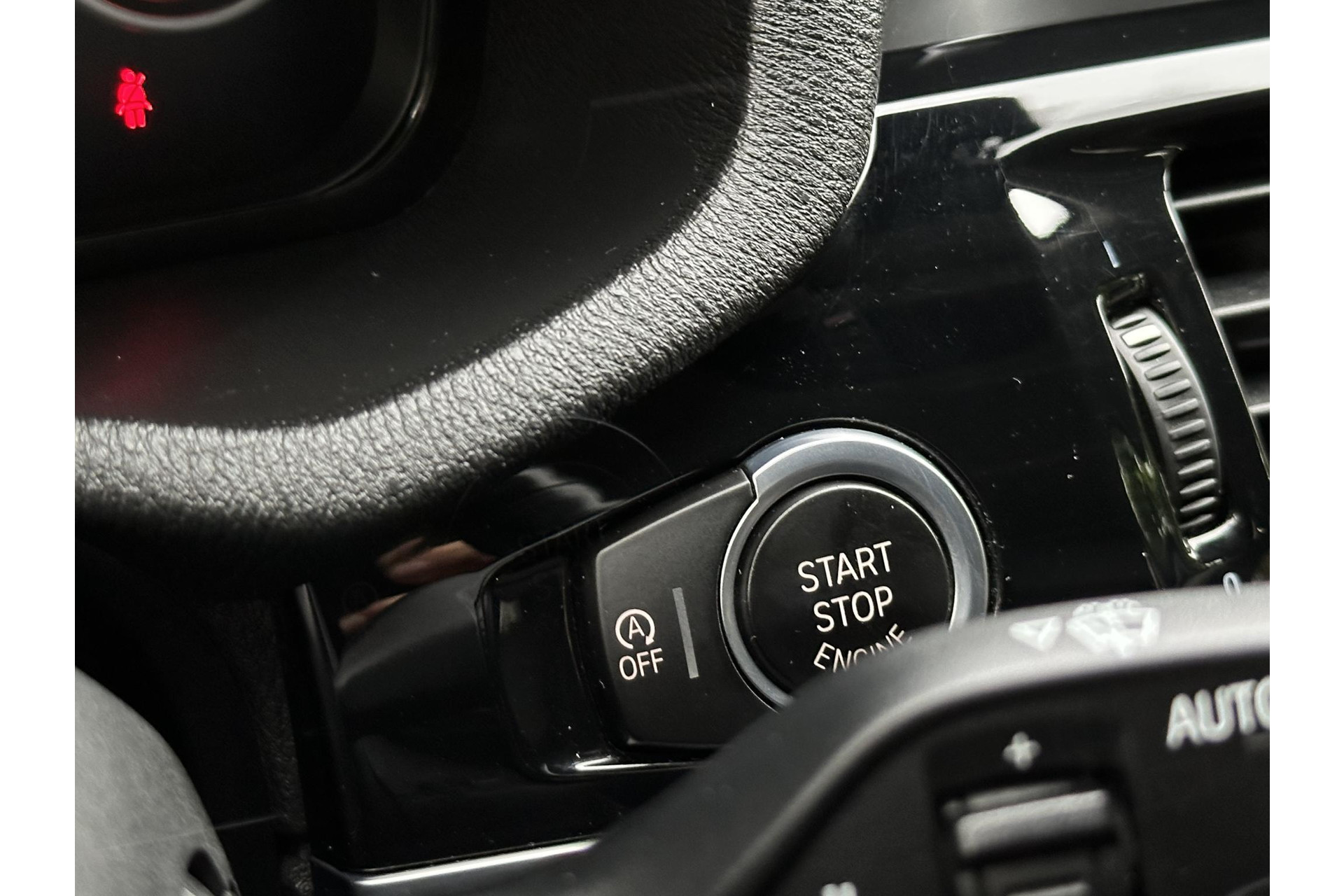 BMW X3 sDrive20i Centennial High Executive 2017 Saphirschwarz metallic 22