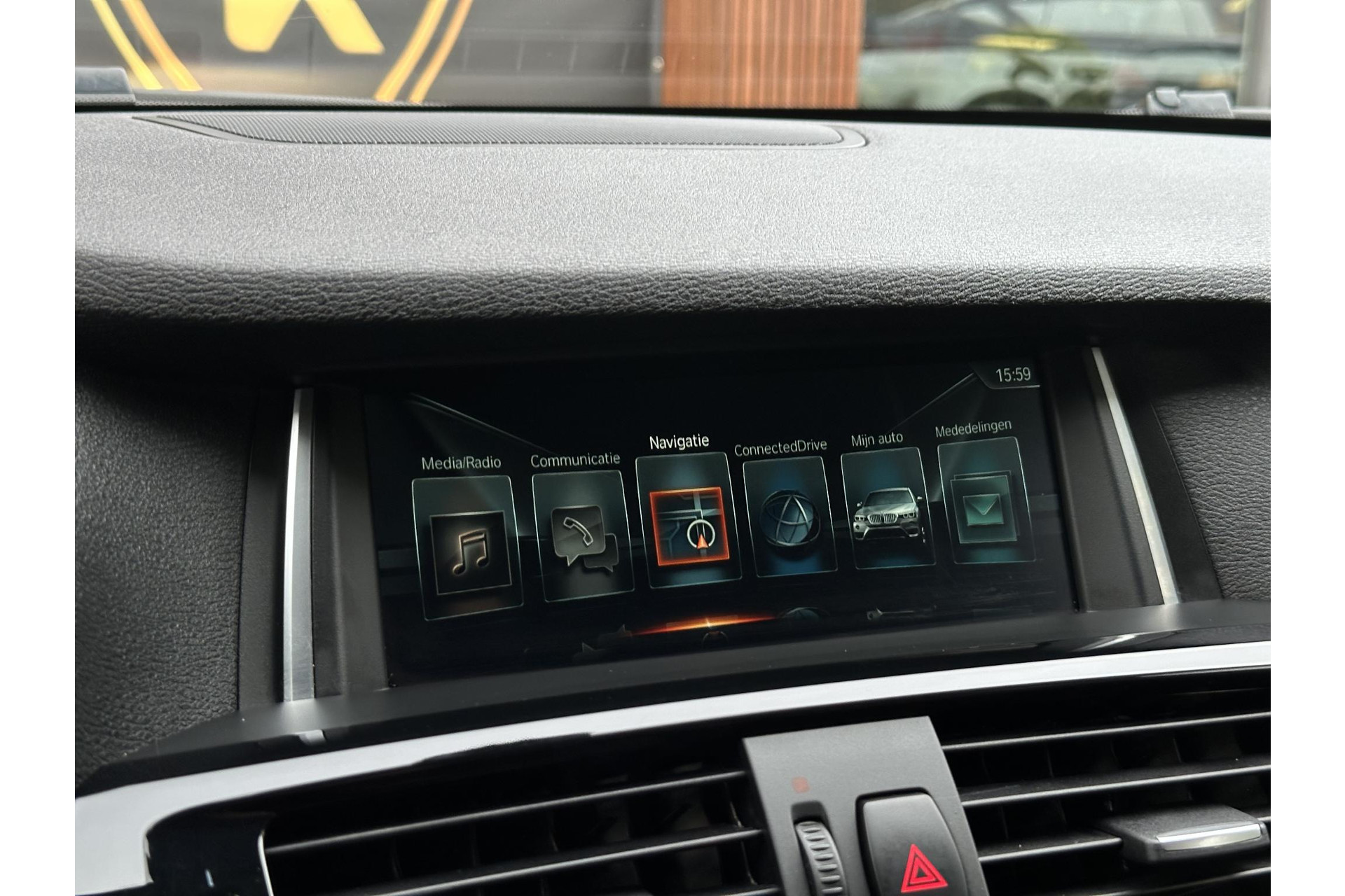 BMW X3 sDrive20i Centennial High Executive 2017 Saphirschwarz metallic 28