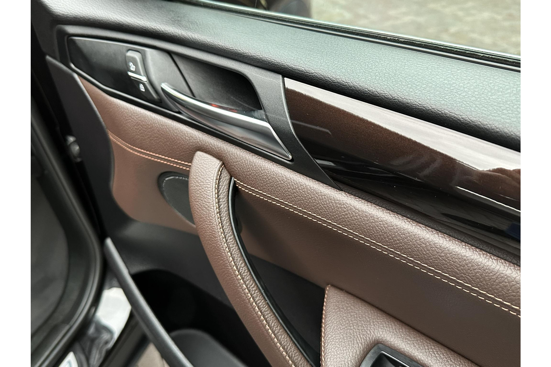 BMW X3 sDrive20i Centennial High Executive 2017 Saphirschwarz metallic 32