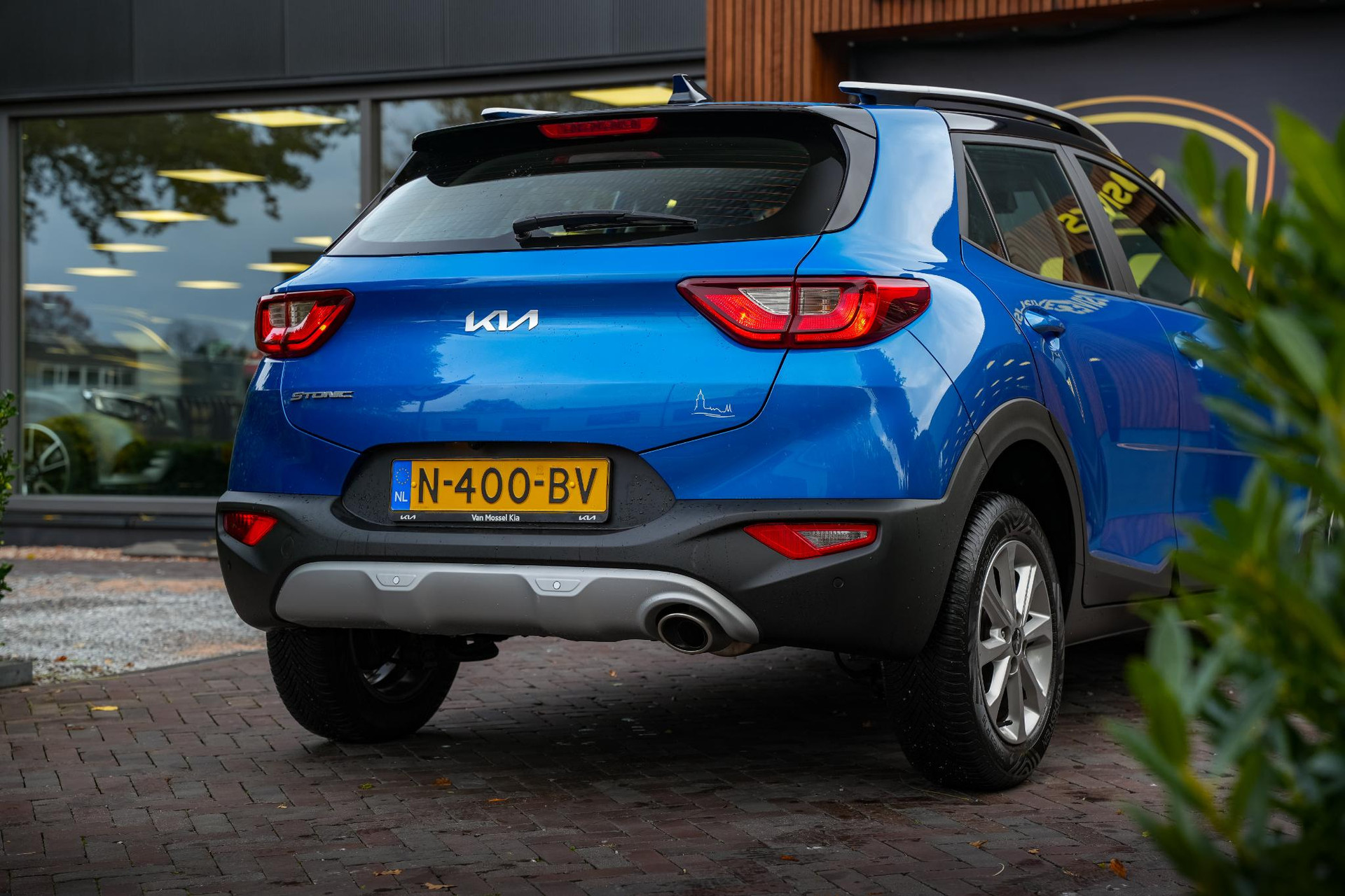 Kia Stonic 1.0 T-GDi MHEV DynamicLine 2021 (bsp) sporty blue/black m 12