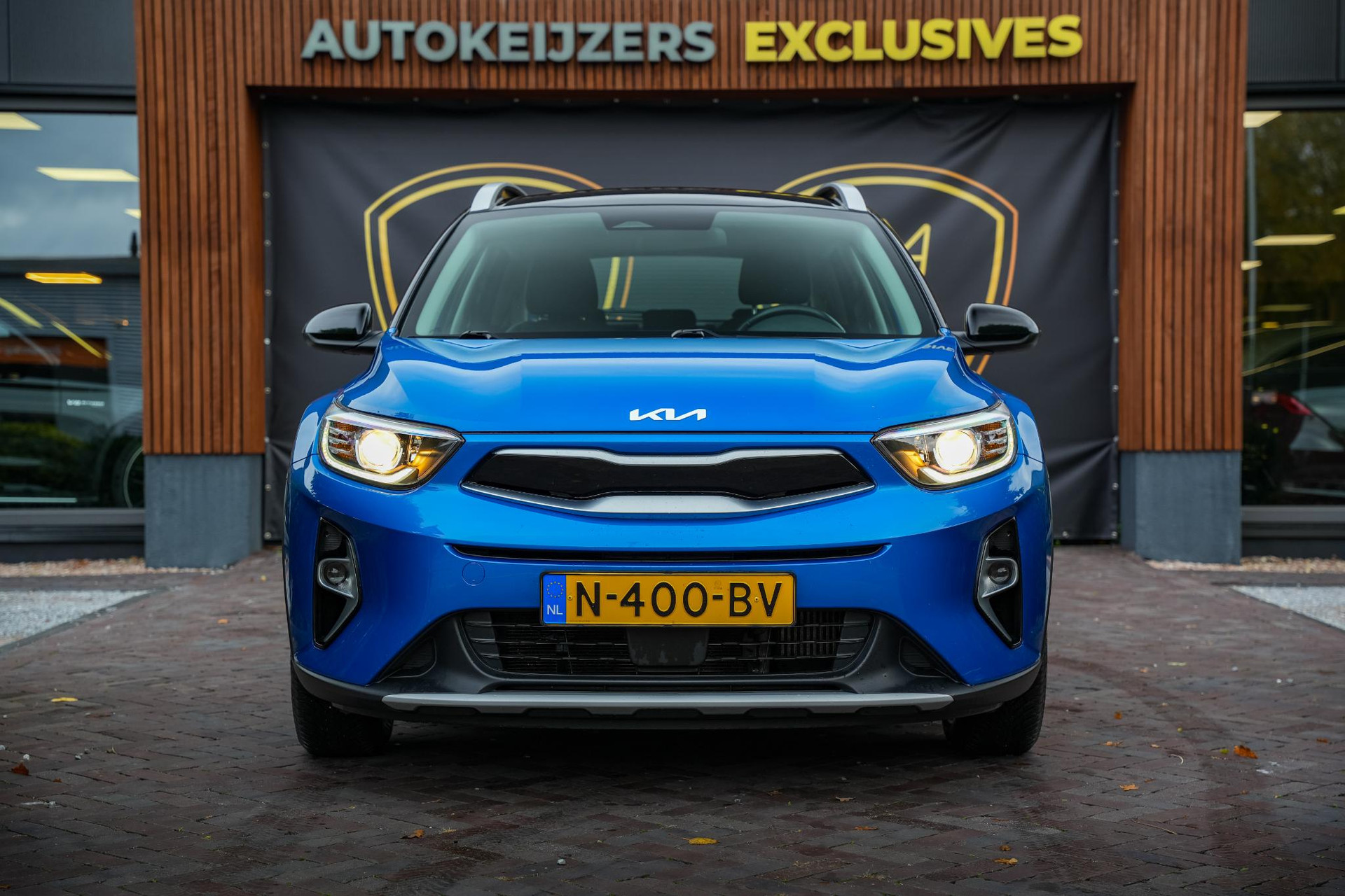 Kia Stonic 1.0 T-GDi MHEV DynamicLine 2021 (bsp) sporty blue/black m 3