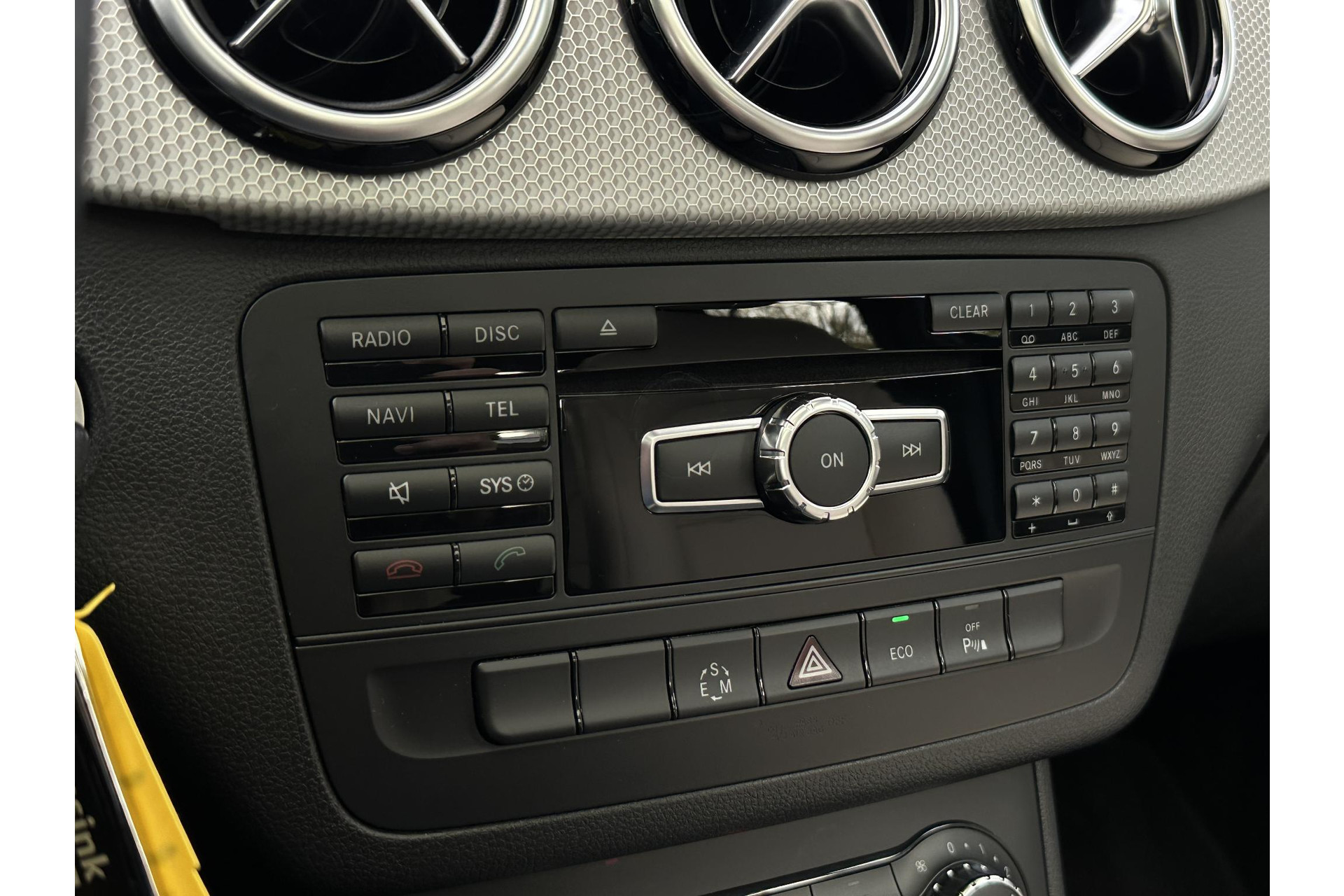 Mercedes-Benz B-Klasse 200 Ambition 2012 KOSMOSBLACK - MET. (191U) 21