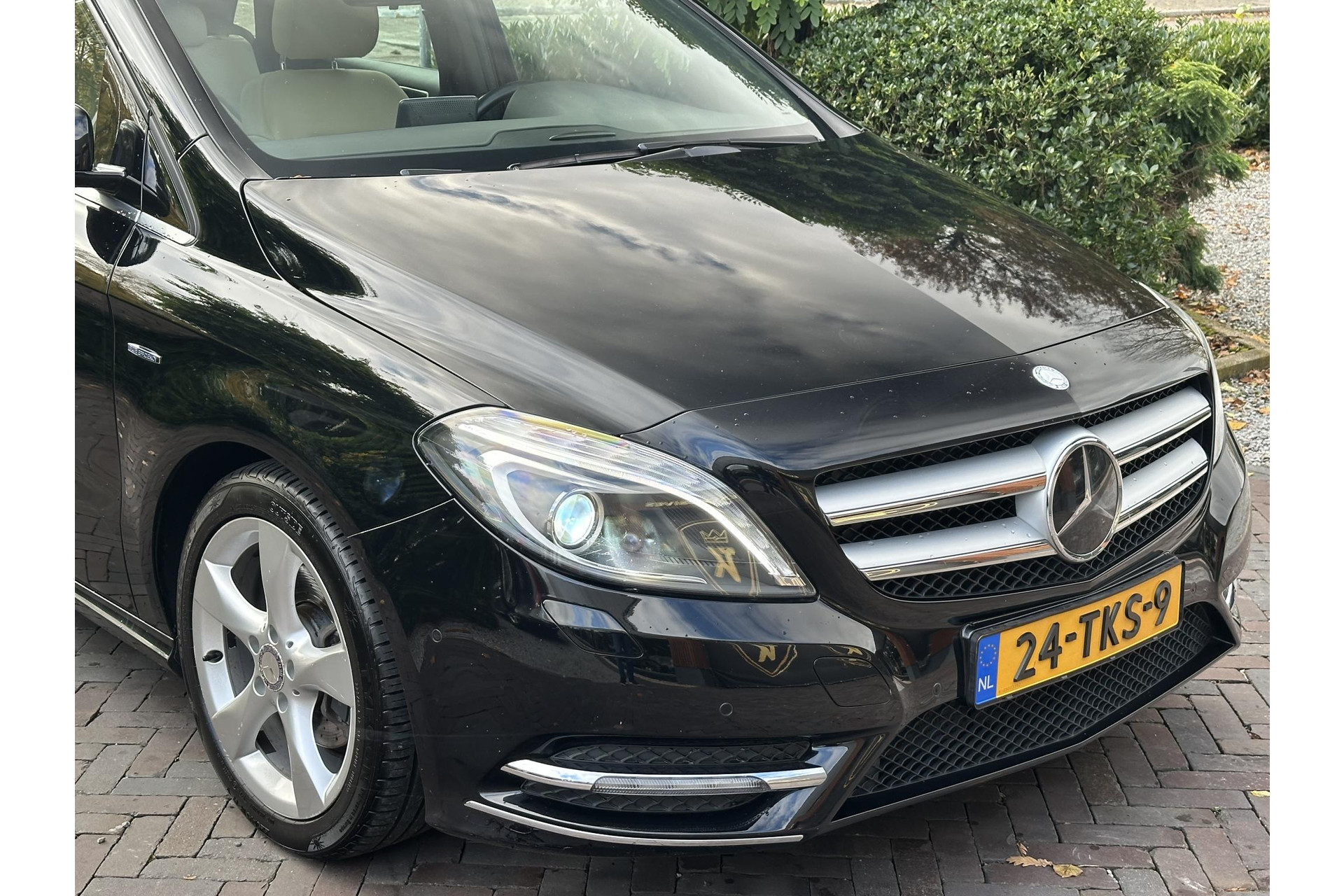 Mercedes-Benz B-Klasse 200 Ambition 2012 KOSMOSBLACK - MET. (191U) 27
