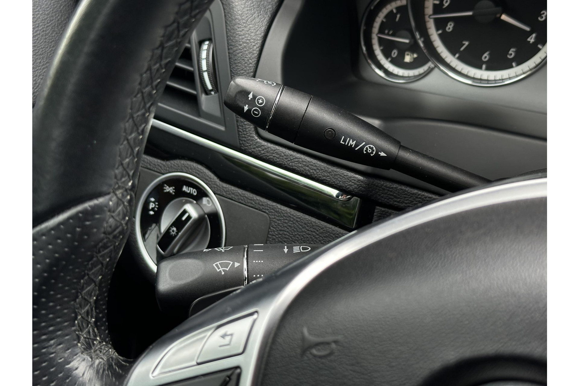 Mercedes-Benz E-Klasse Cabrio 350 CGI Avantgarde 2012 OBSIDIAN BLACK (197U) 20