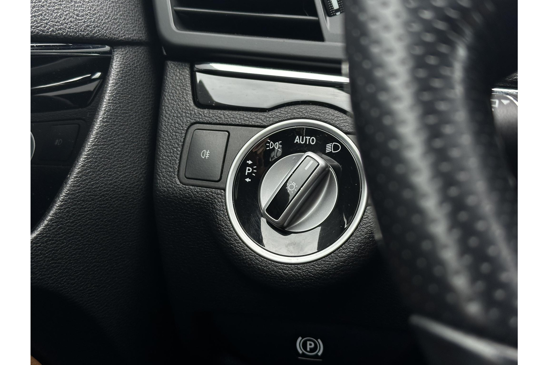 Mercedes-Benz E-Klasse Cabrio 350 CGI Avantgarde 2012 OBSIDIAN BLACK (197U) 21